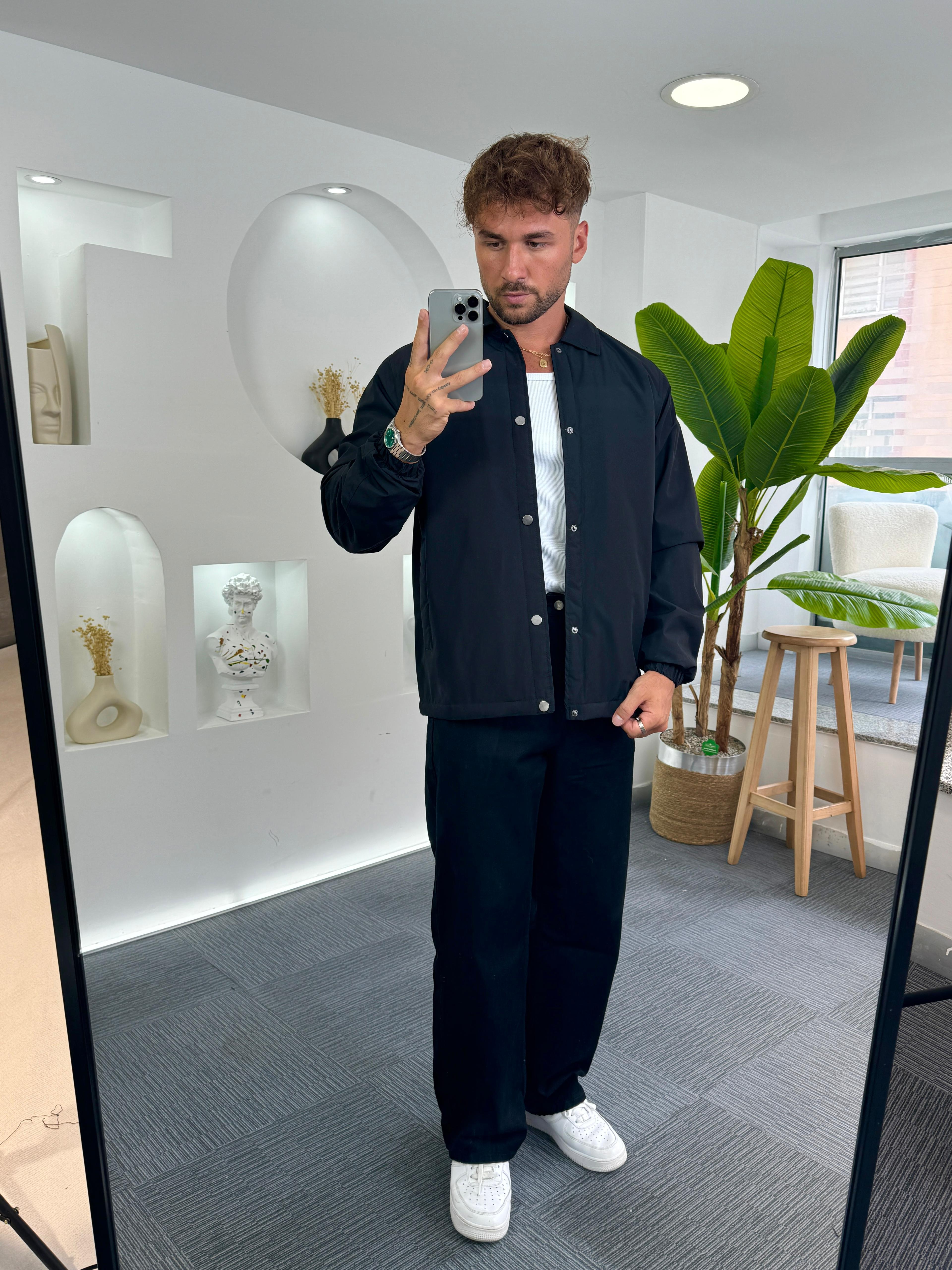 Siyah Çıtçıtlı Oversize Mevsim Ceket