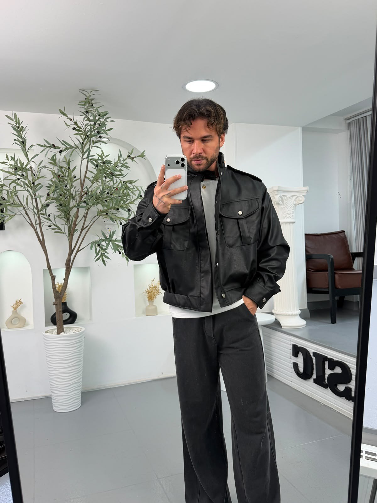 Siyah GG Çift Kapak Cepli Crop Fit Deri Ceket