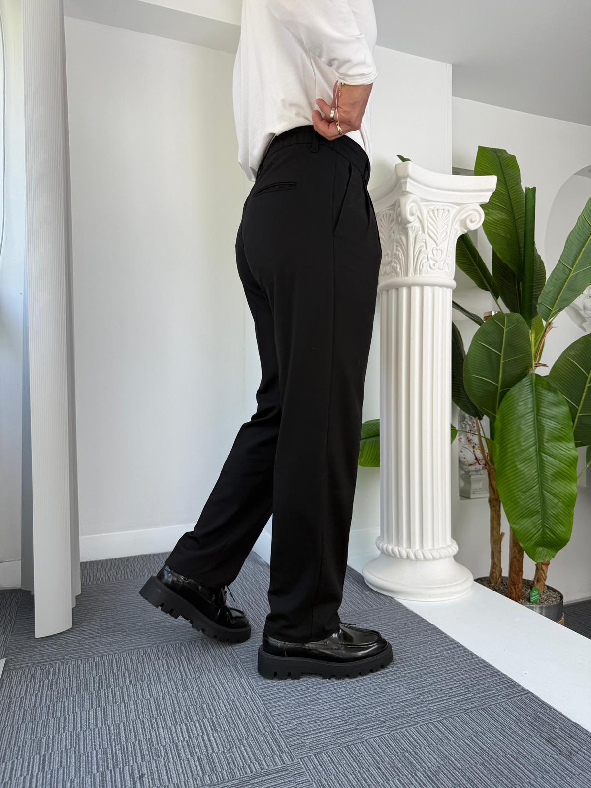 Siyah Pileli Baggy Kumaş Pantolon 