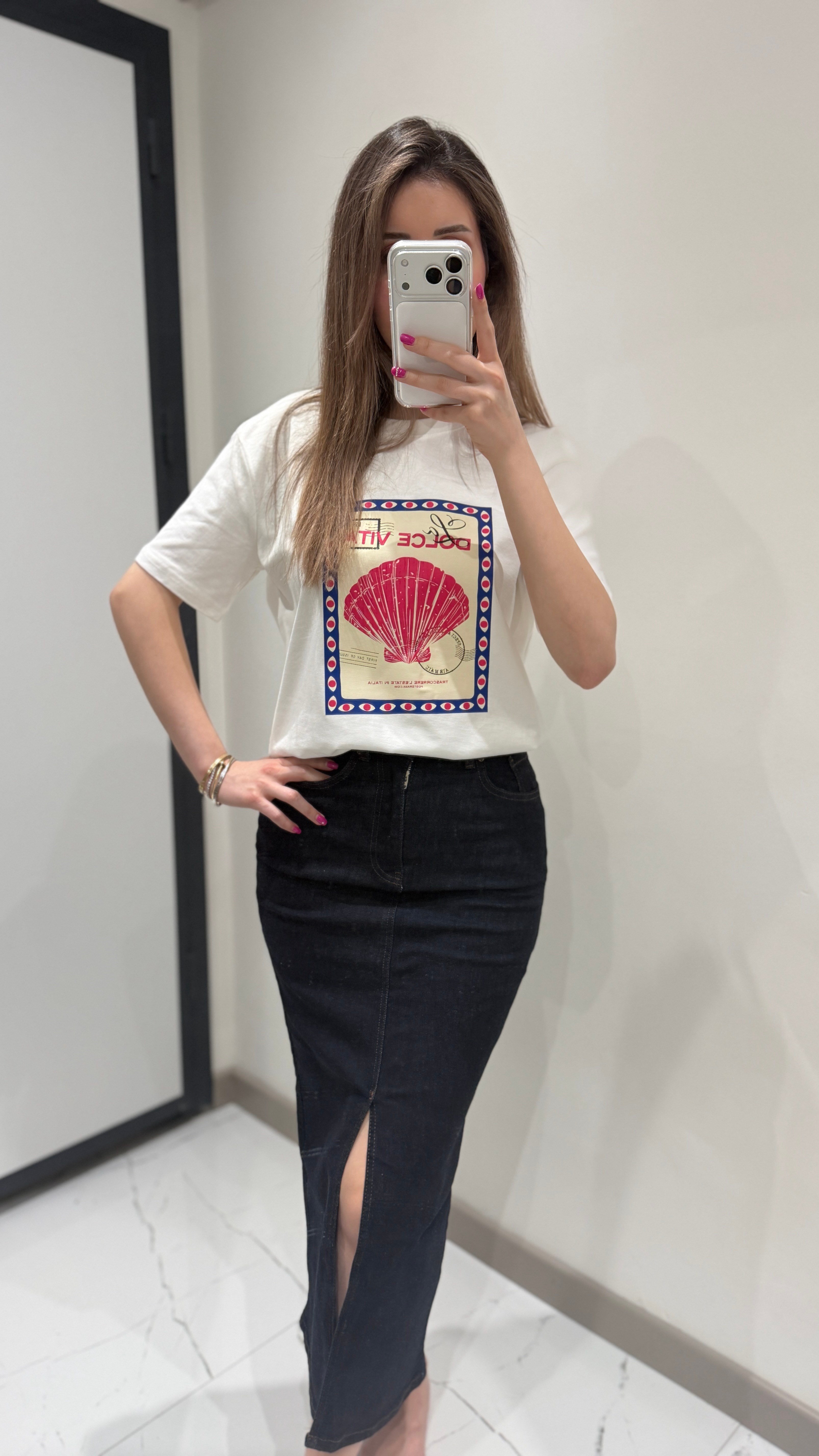 %100 PAMUK DENİZ KABUĞU BASKILI TSHİRT