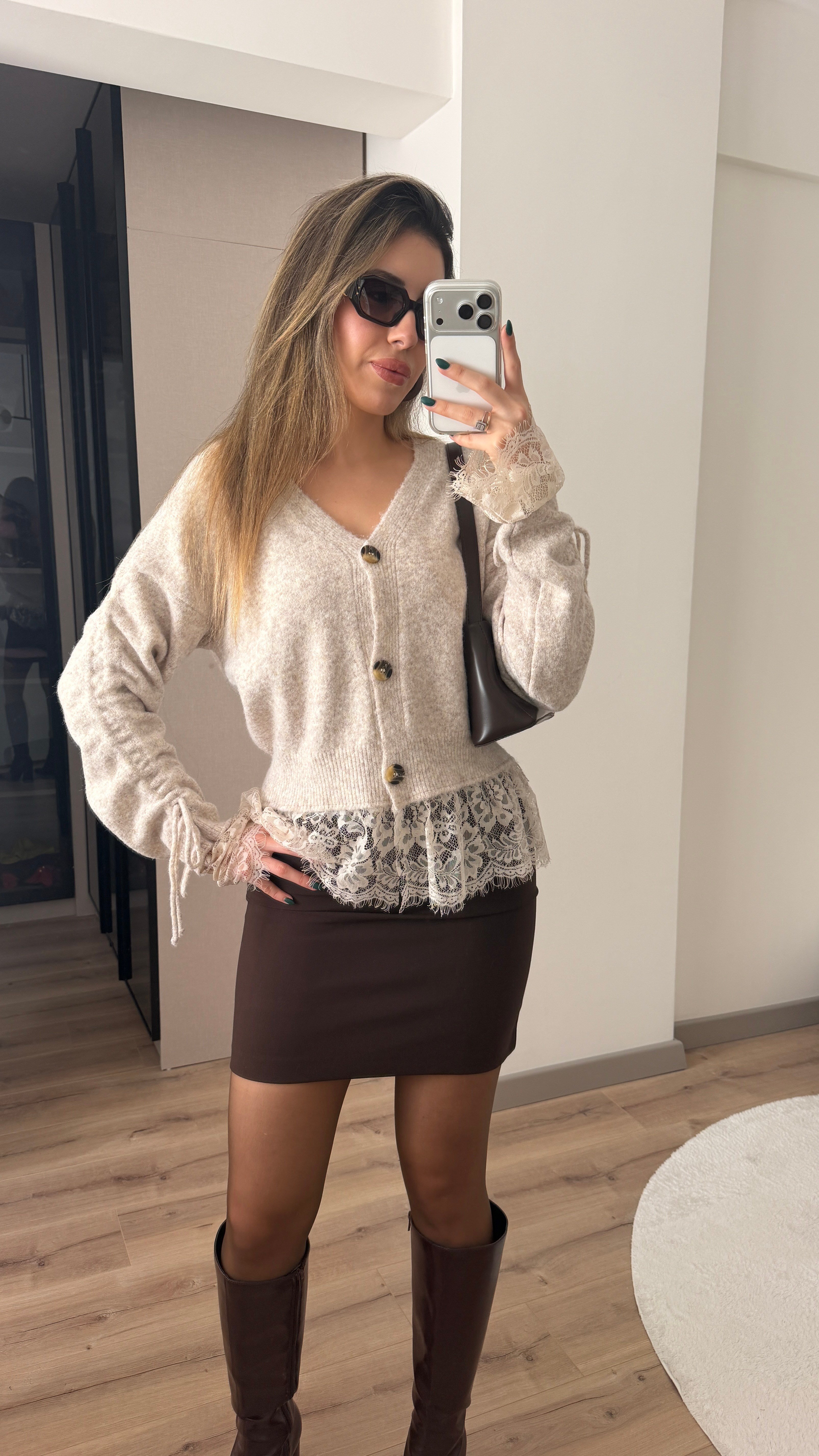 DANTELLİ YUMOŞ EKRU HIRKA