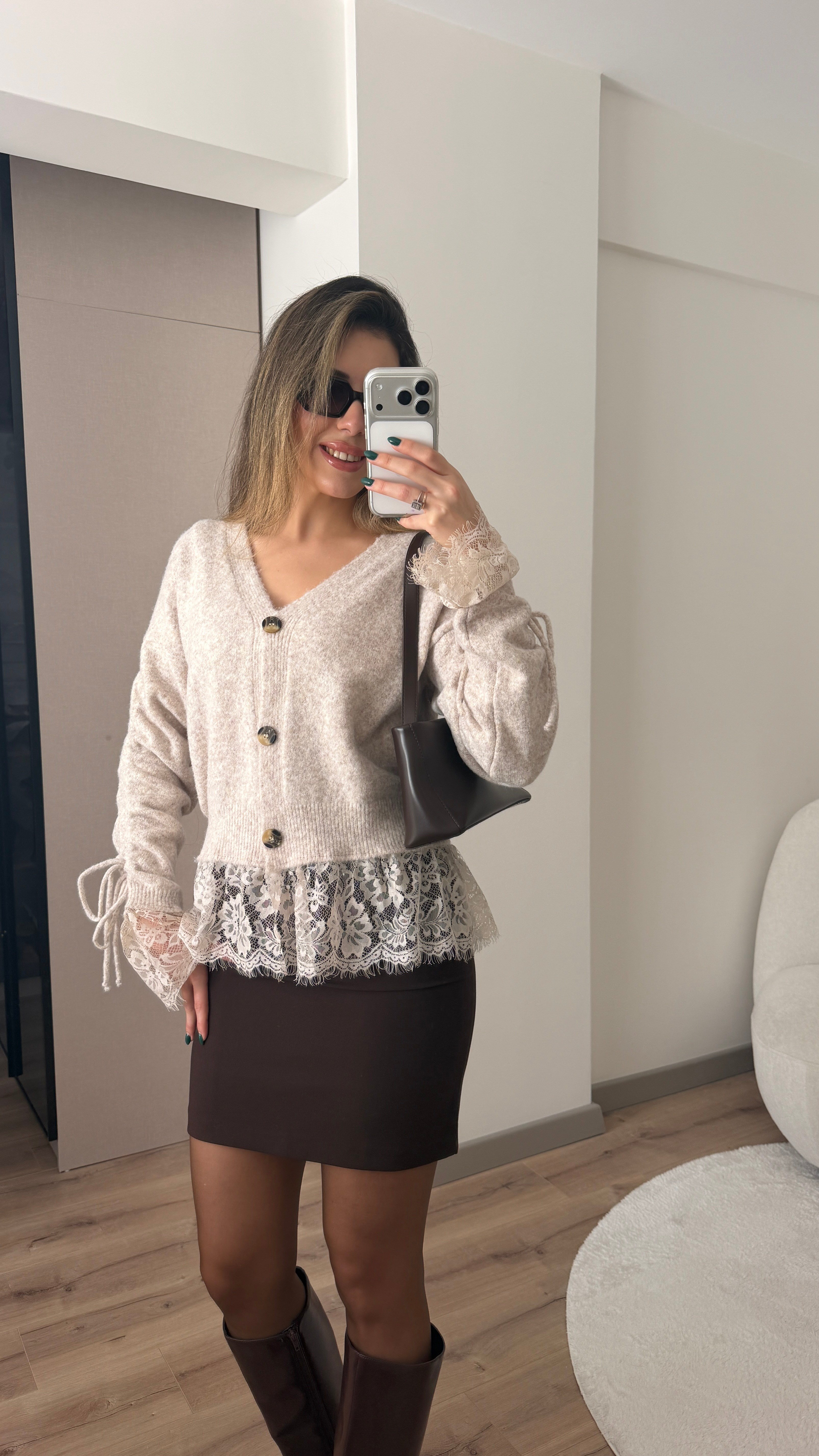 DANTELLİ YUMOŞ EKRU HIRKA