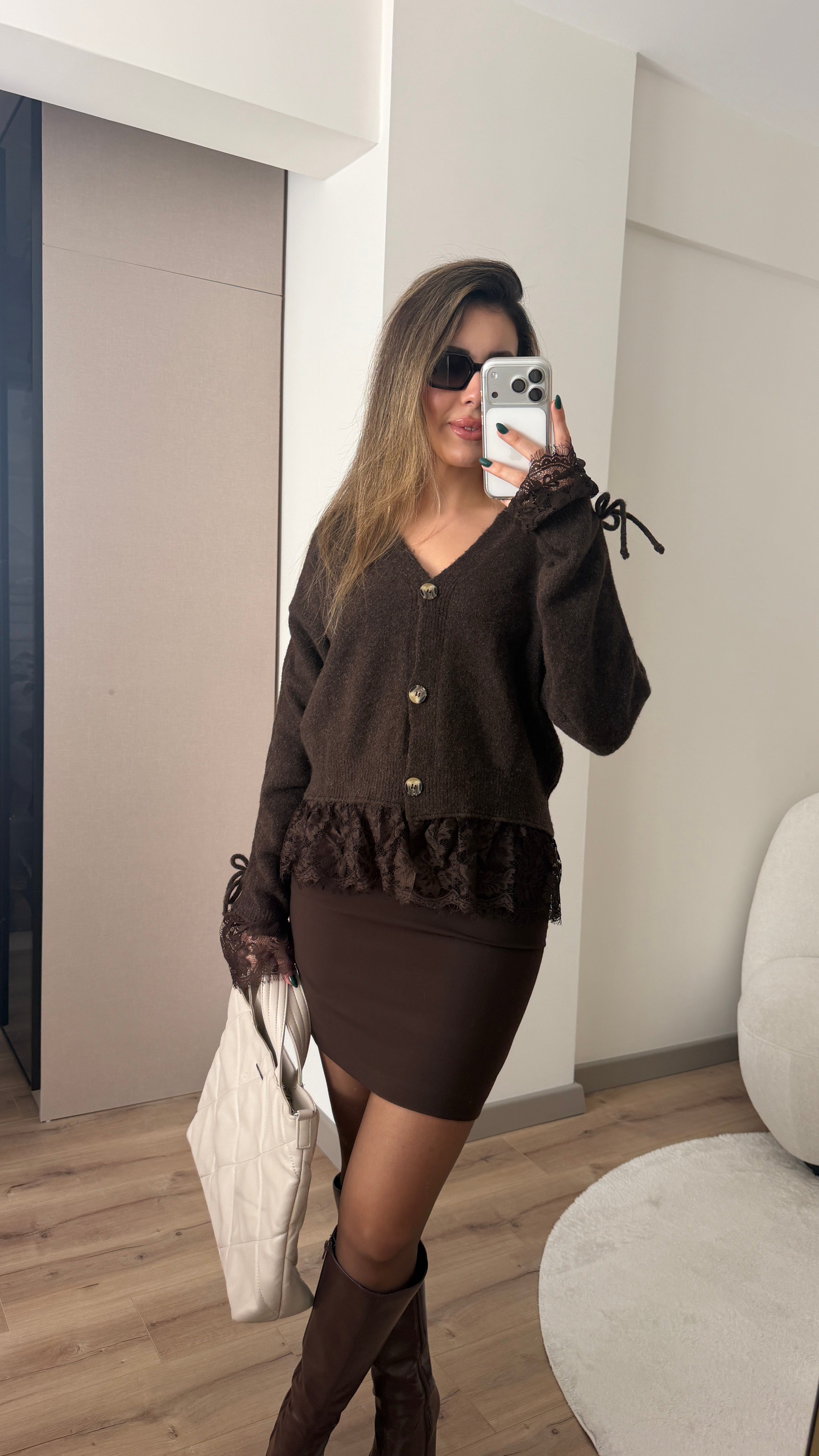 DANTELLİ YUMOŞ KAHVE HIRKA