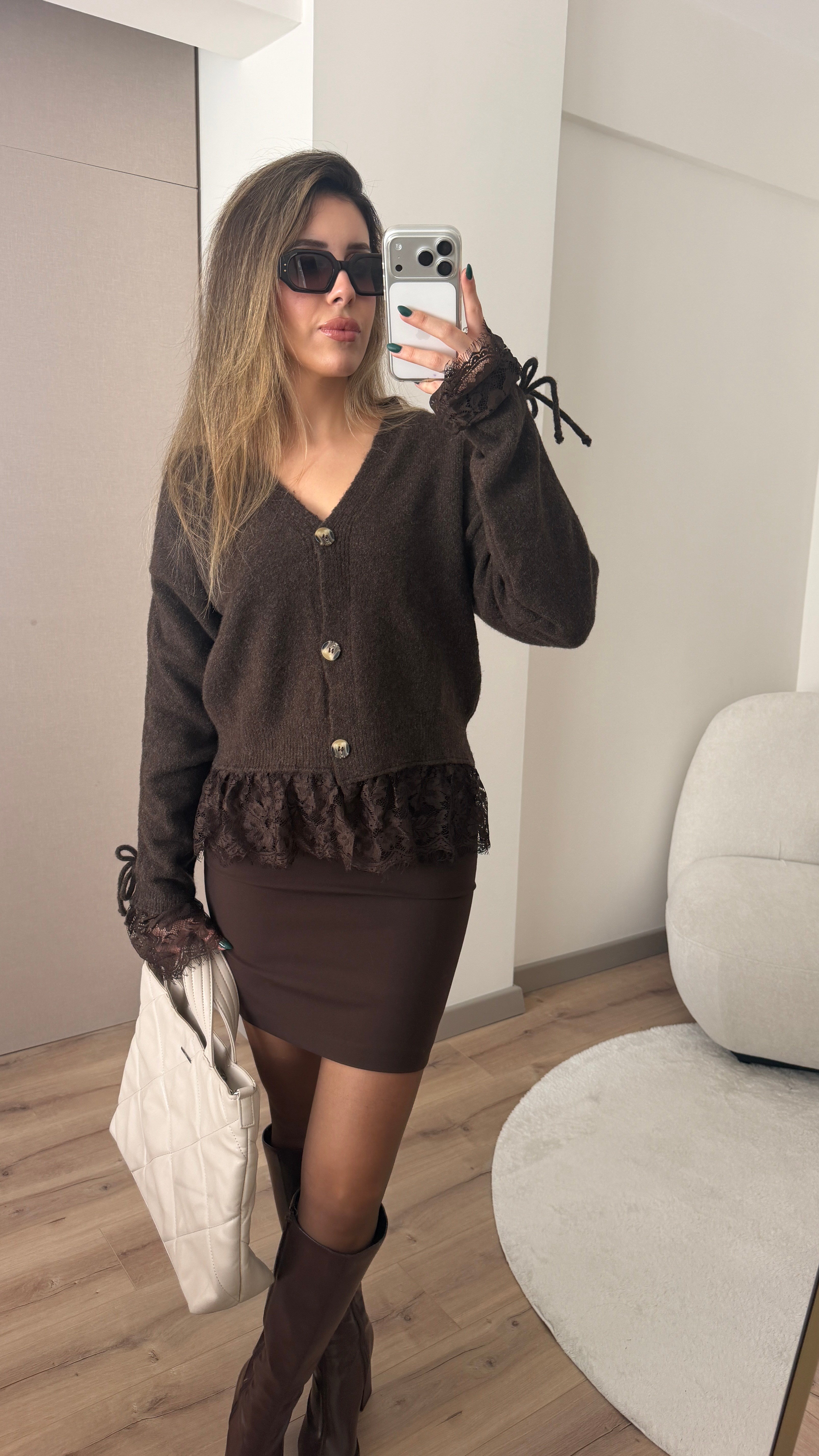 DANTELLİ YUMOŞ KAHVE HIRKA