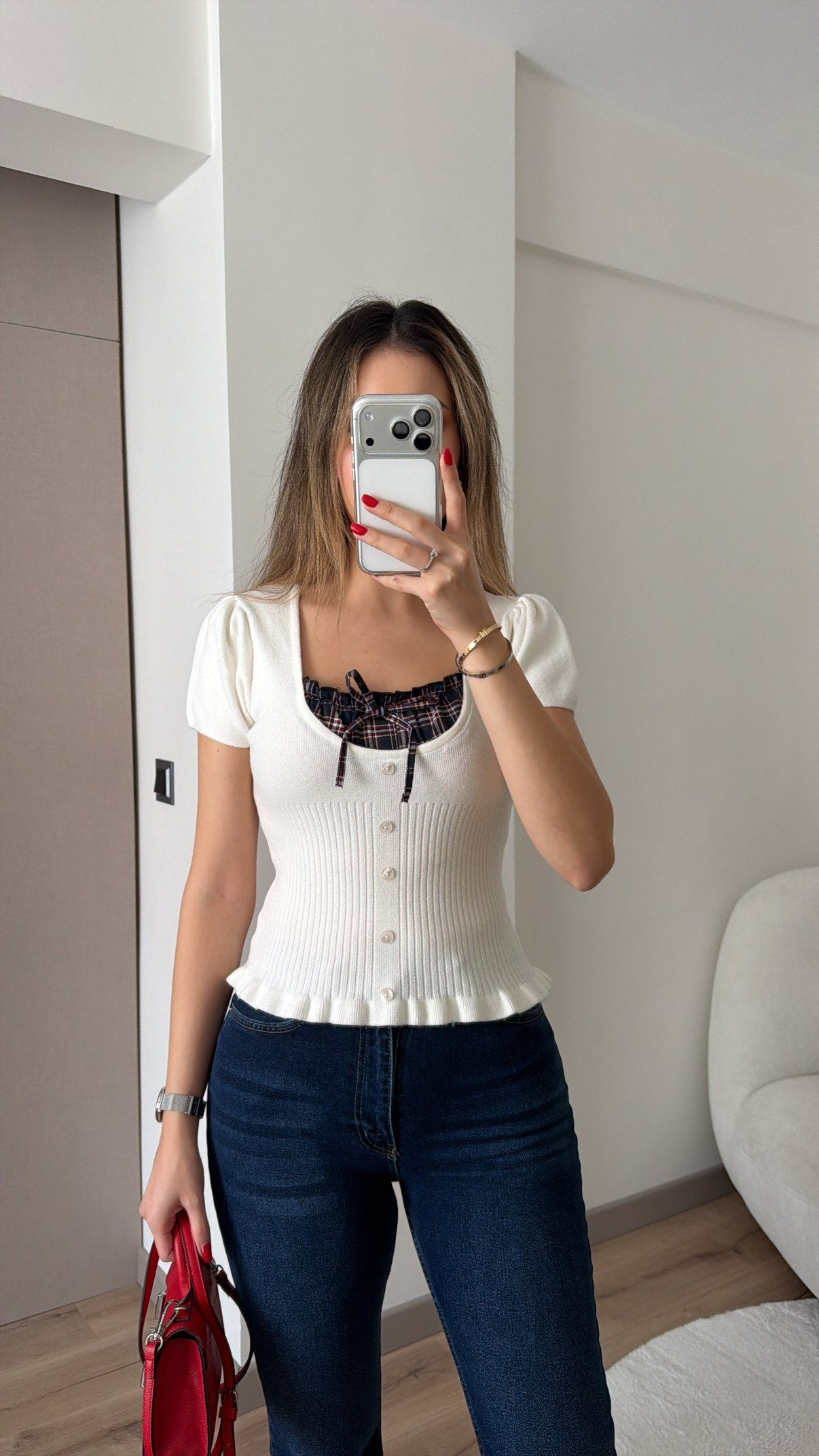 EKOSE DETAYLI FIRFIRLI EKRU BLUZ