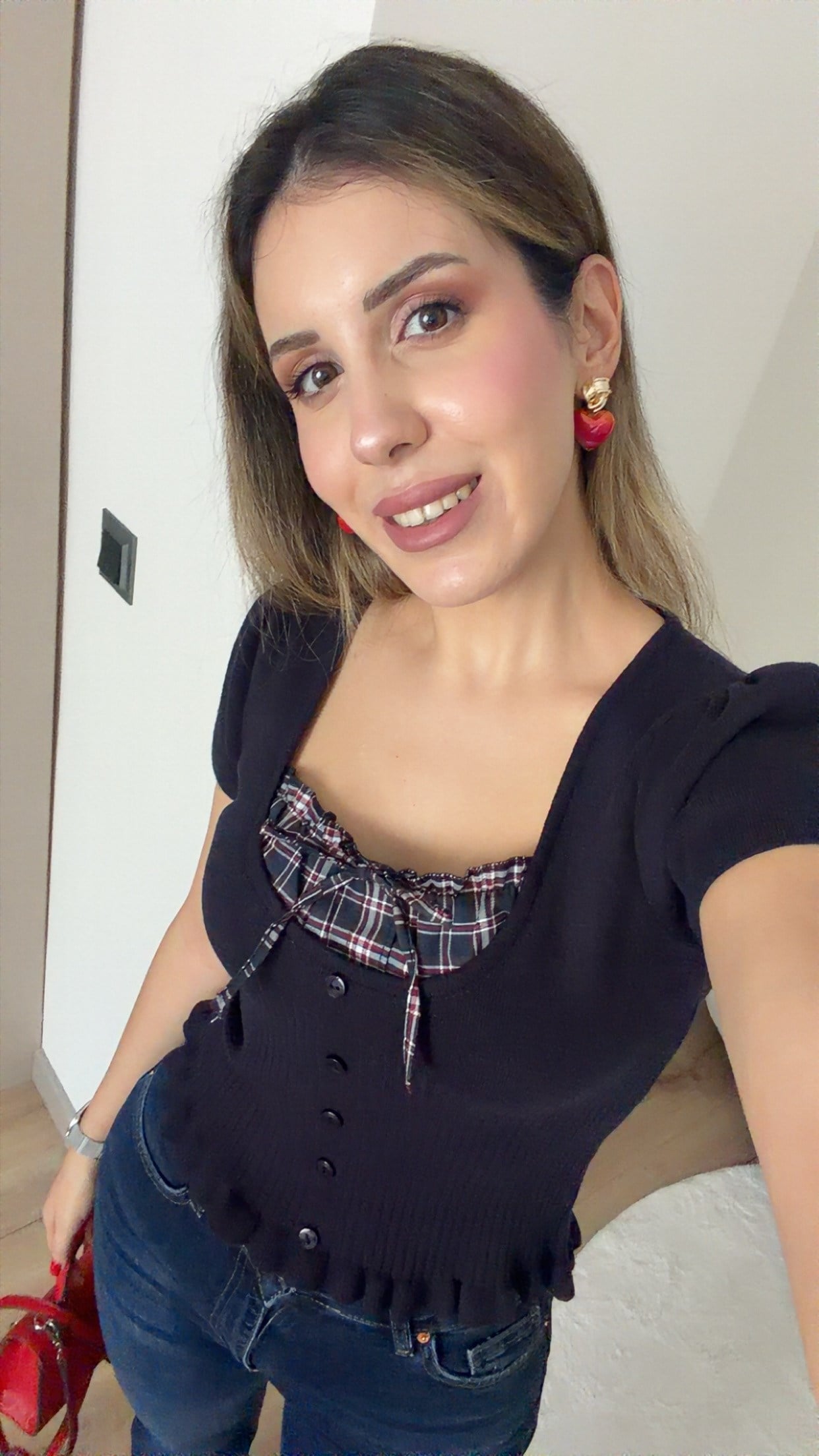 EKOSE DETAYLI FIRFIRLI LACİVERT BLUZ