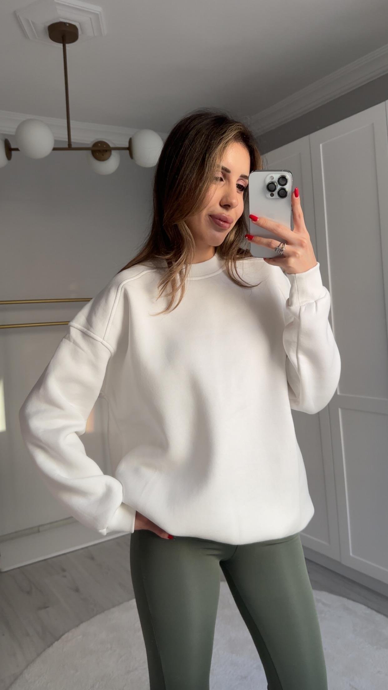 ŞARDONLU BEYAZ SWEATSHIRT
