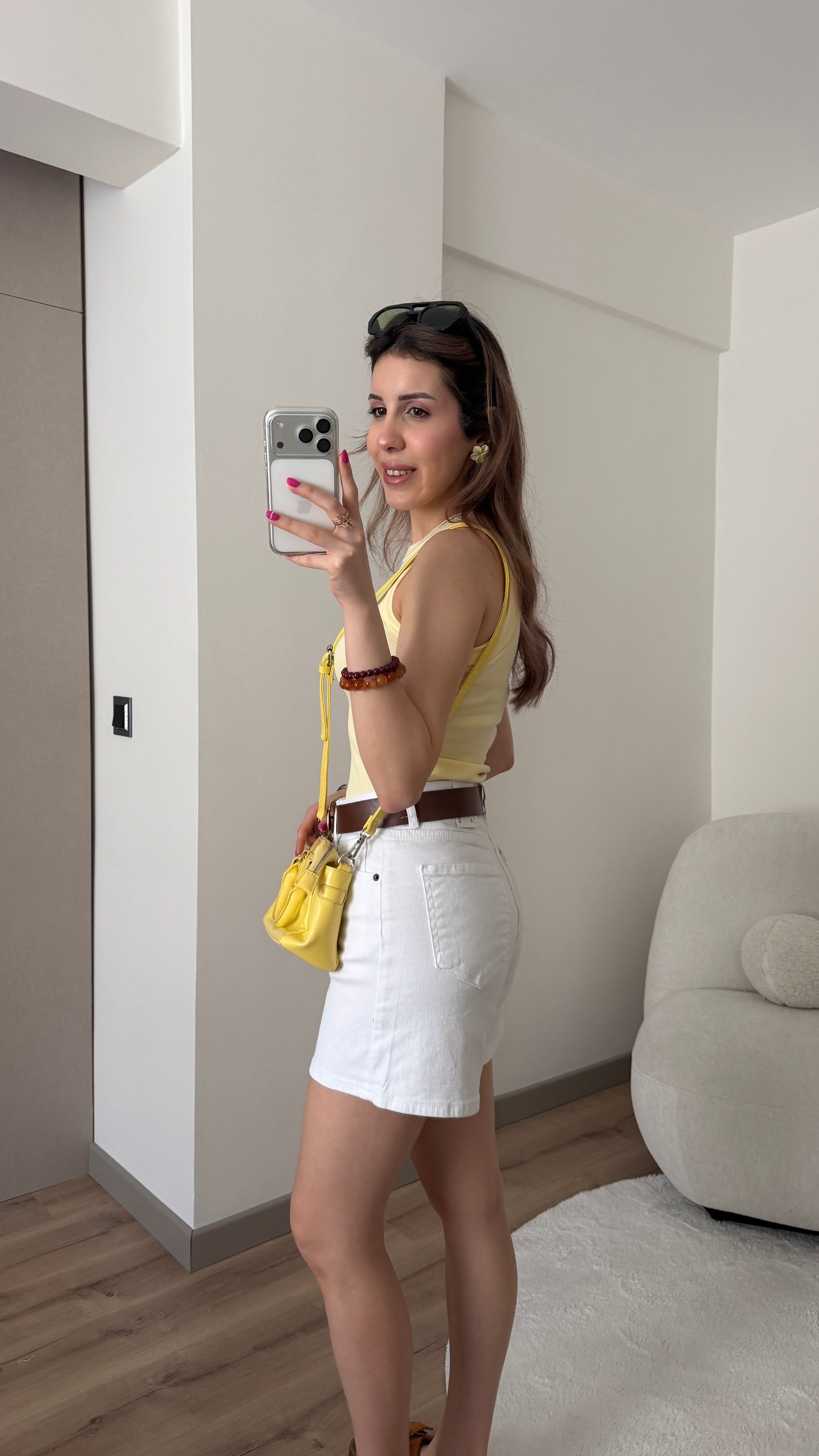 ŞEHİR BOY BEYAZ KOT ŞORT
