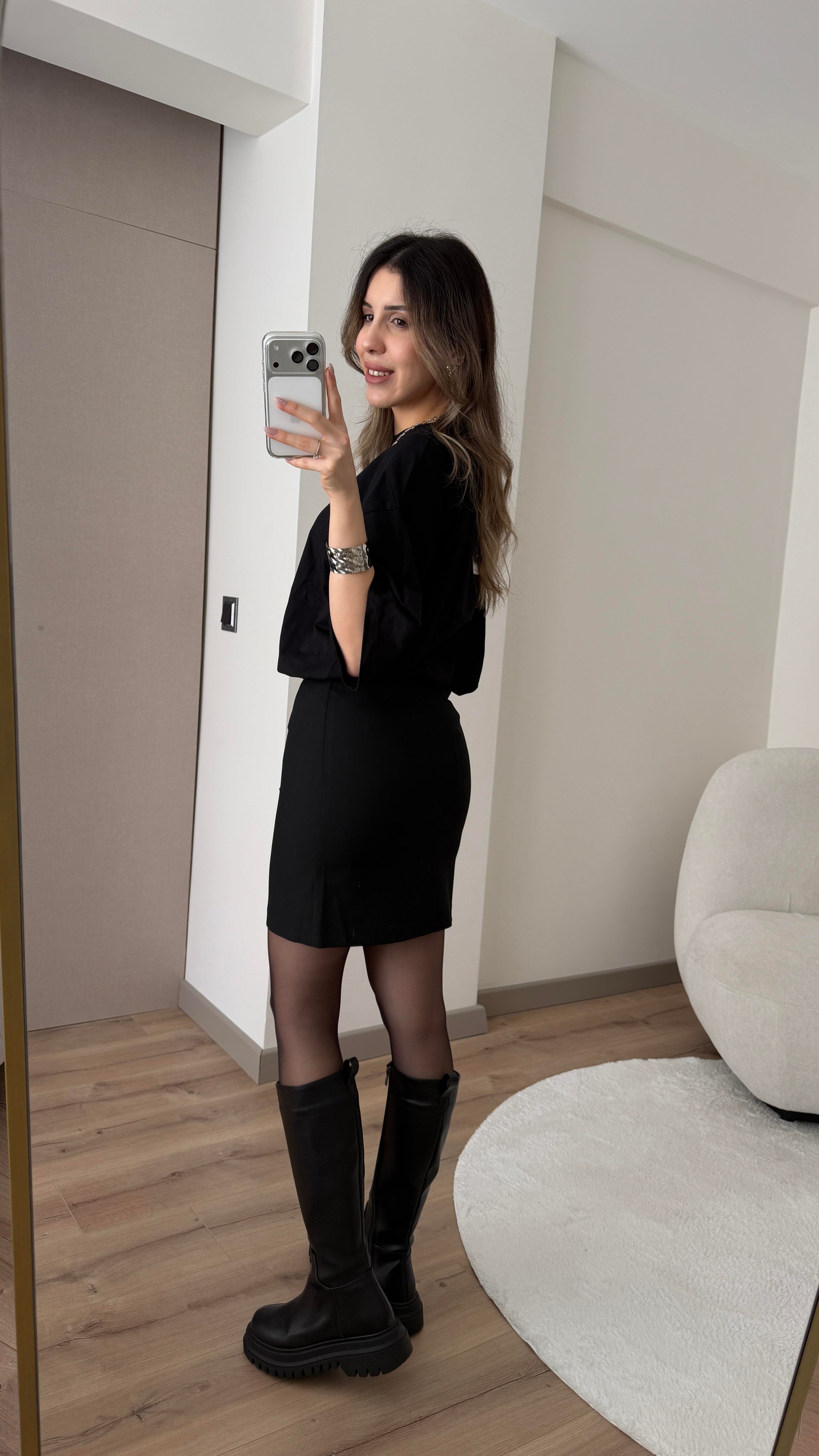 SİYAH MİNİ ETEK