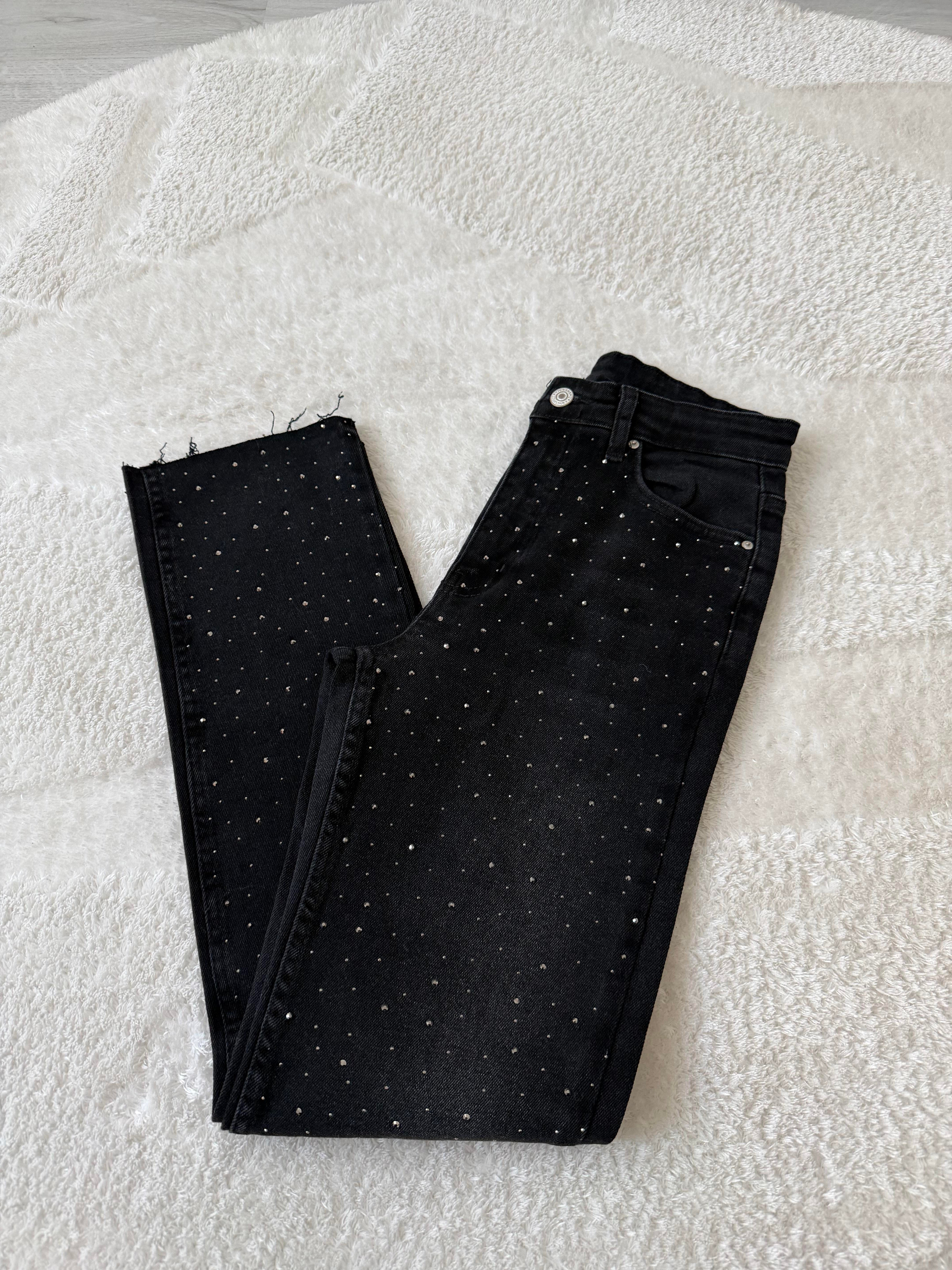 TAŞLI FÜME BOY FİT KESİK PAÇA JEAN