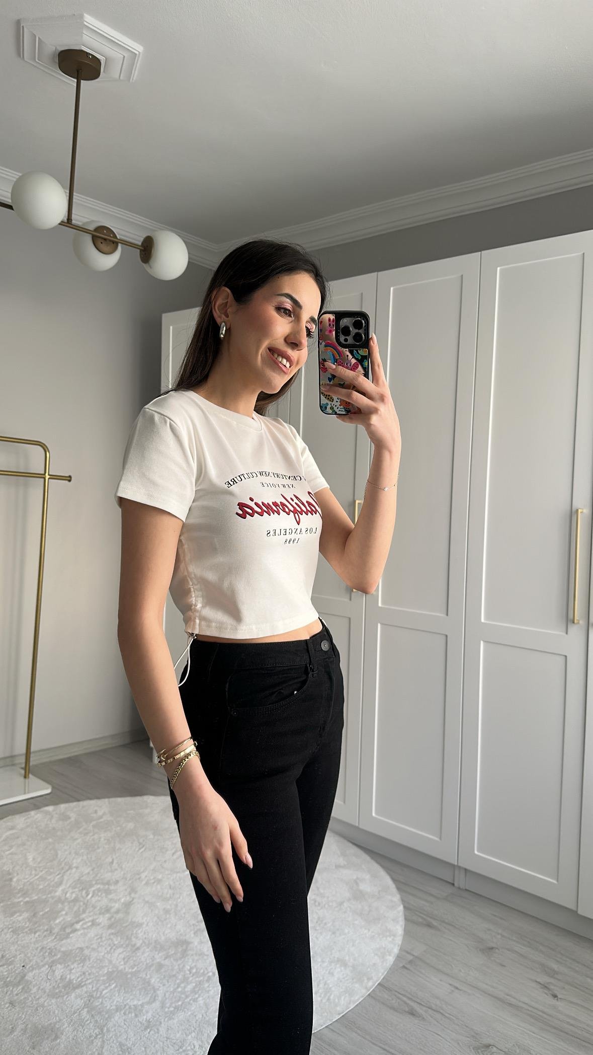 YANI BÜZGÜLÜ BASKILI CROP