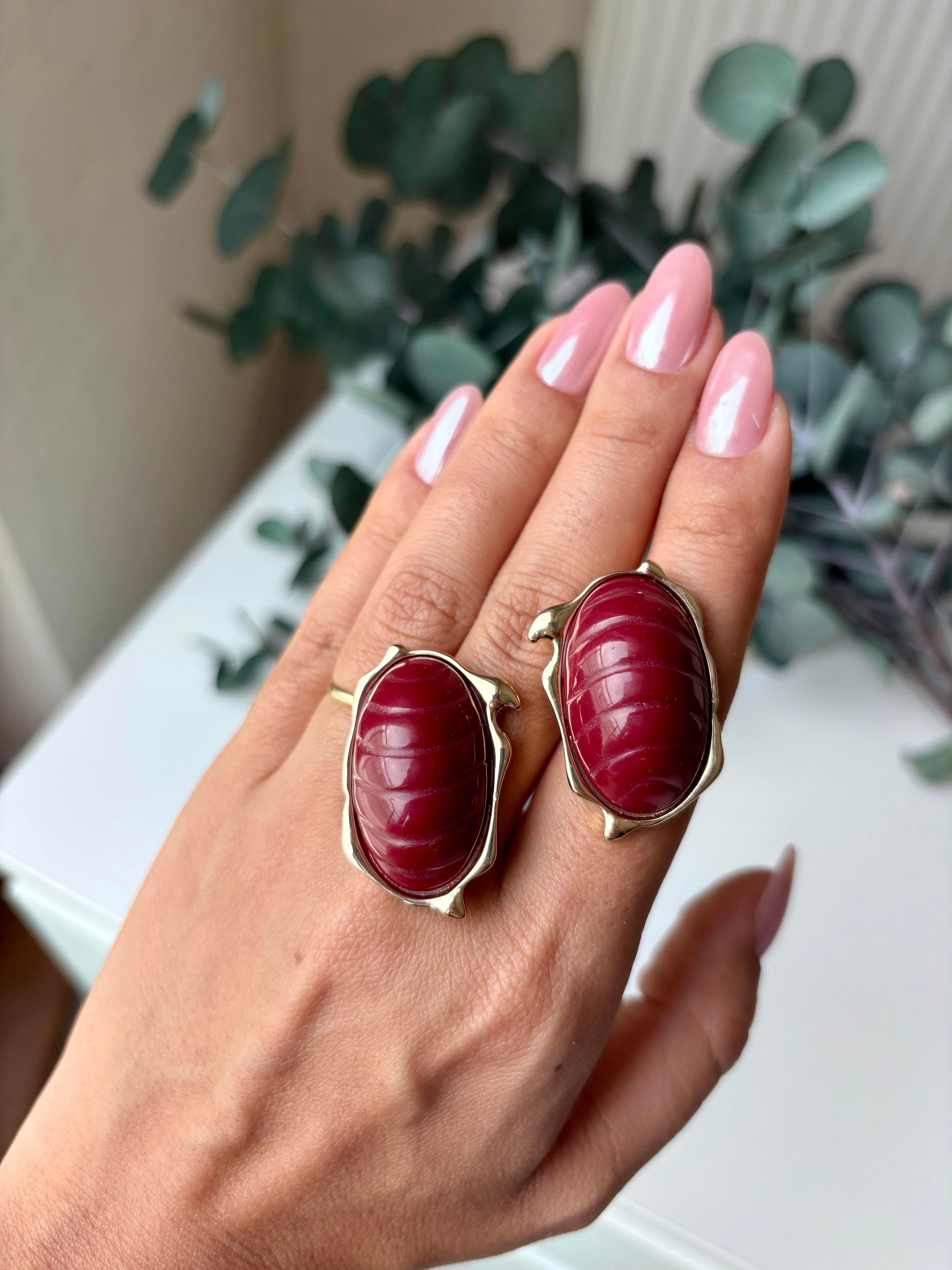 OVAL BOMBELİ KÜPE