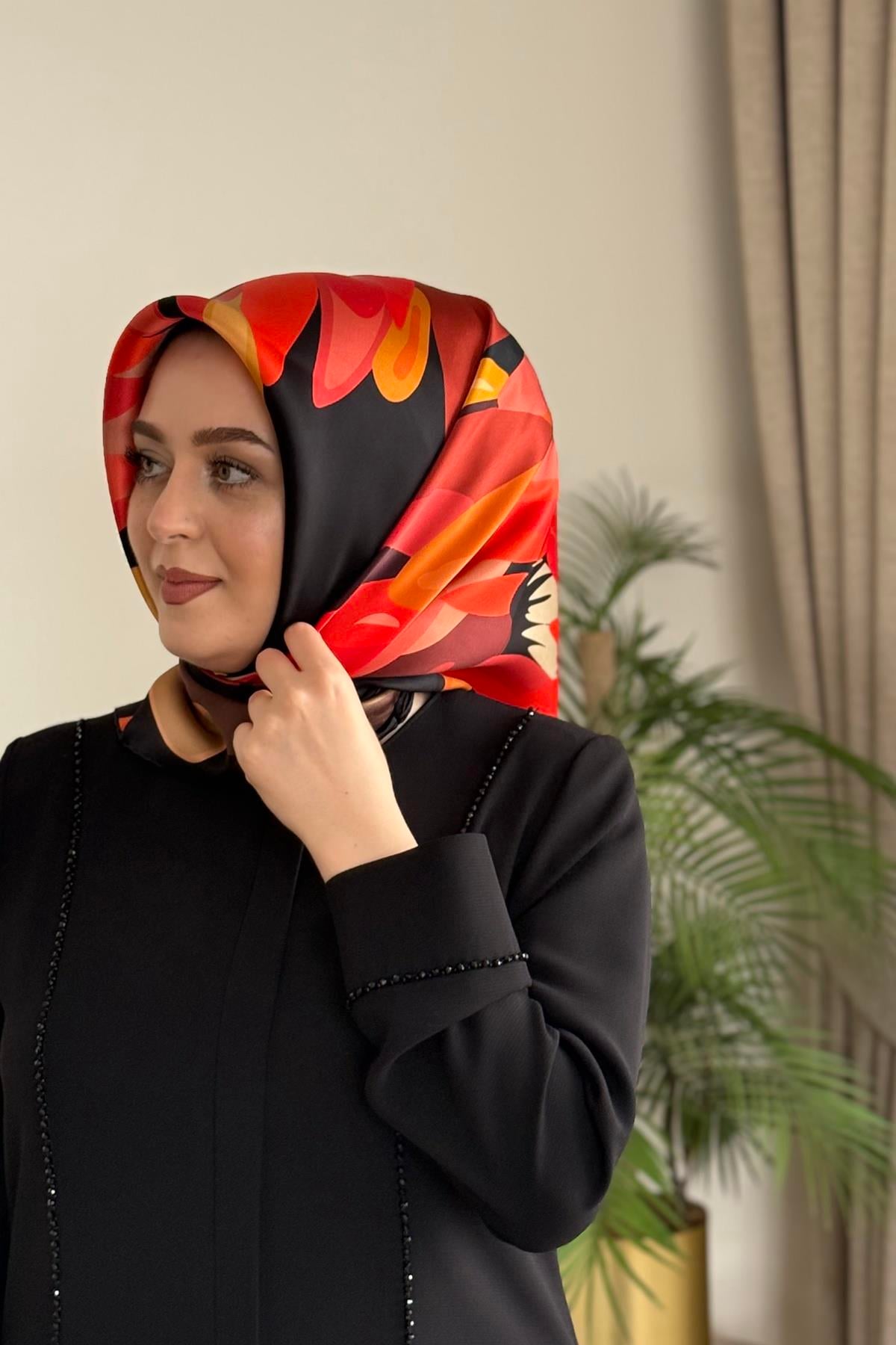 SURA MARKA SAF İPEK SİYAH