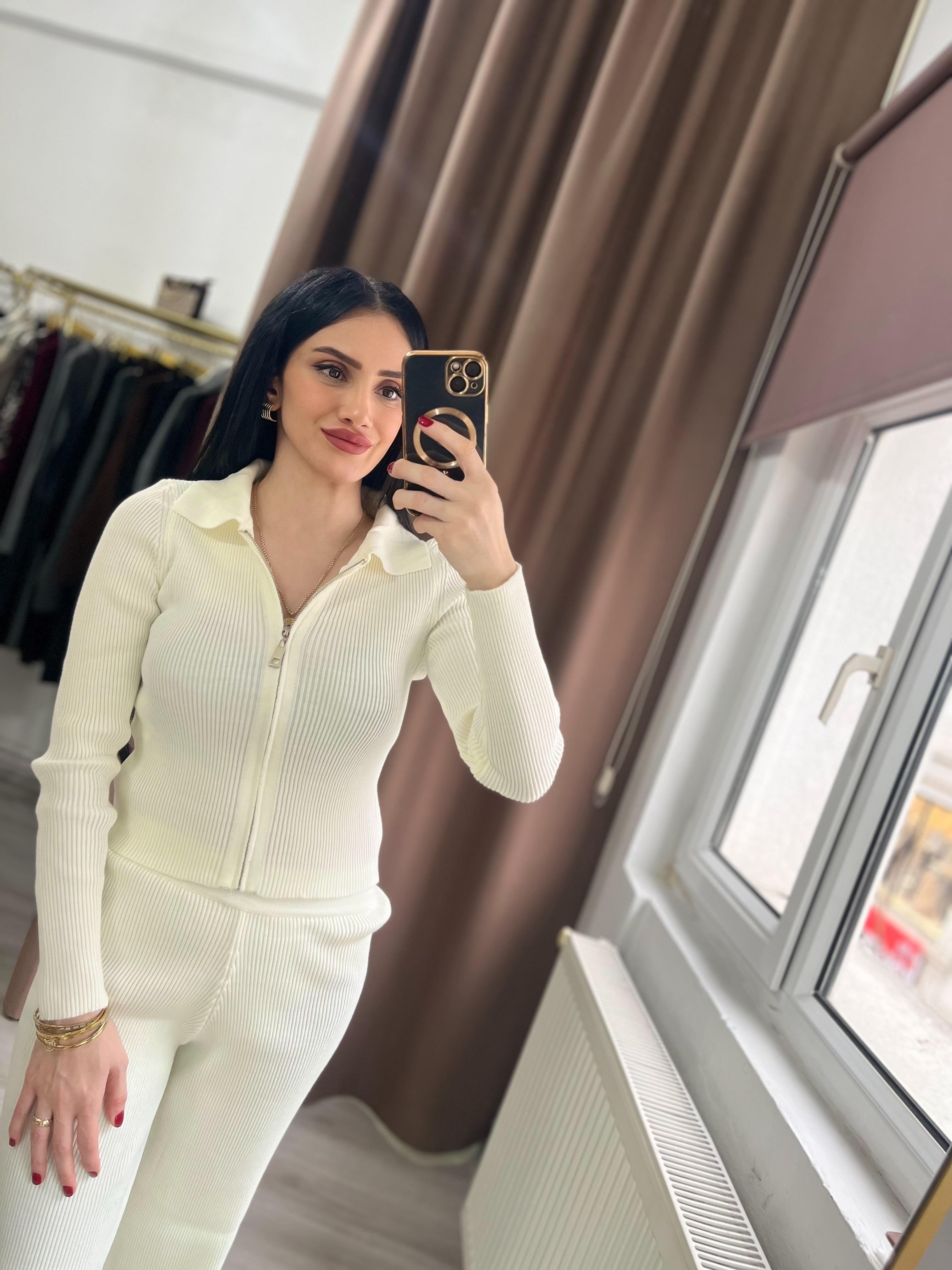 Ekru Fermuarlı Triko Takım