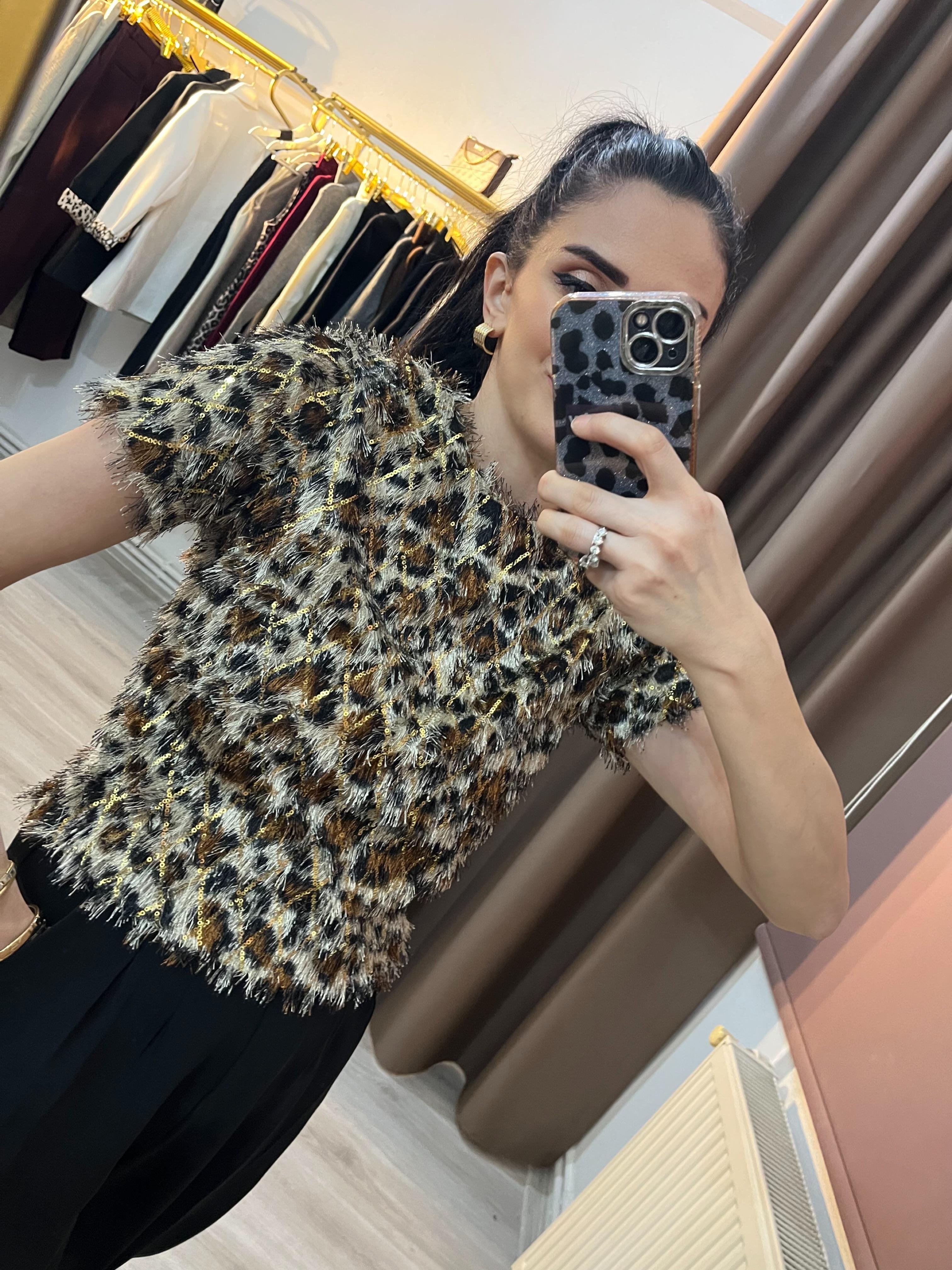 Leopar Saçaklı Gold Pul Detaylı Bluz
