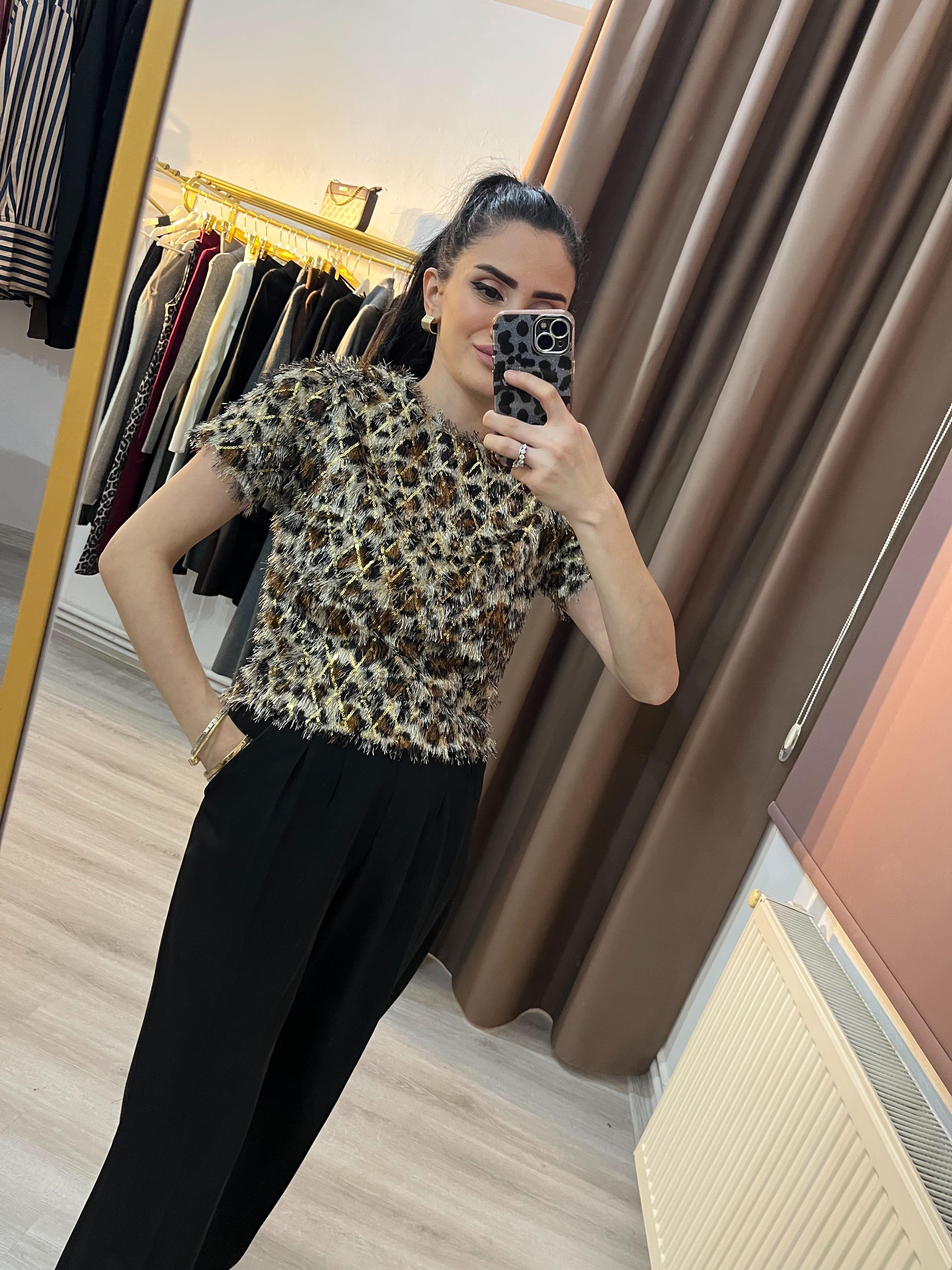 Leopar Saçaklı Gold Pul Detaylı Bluz