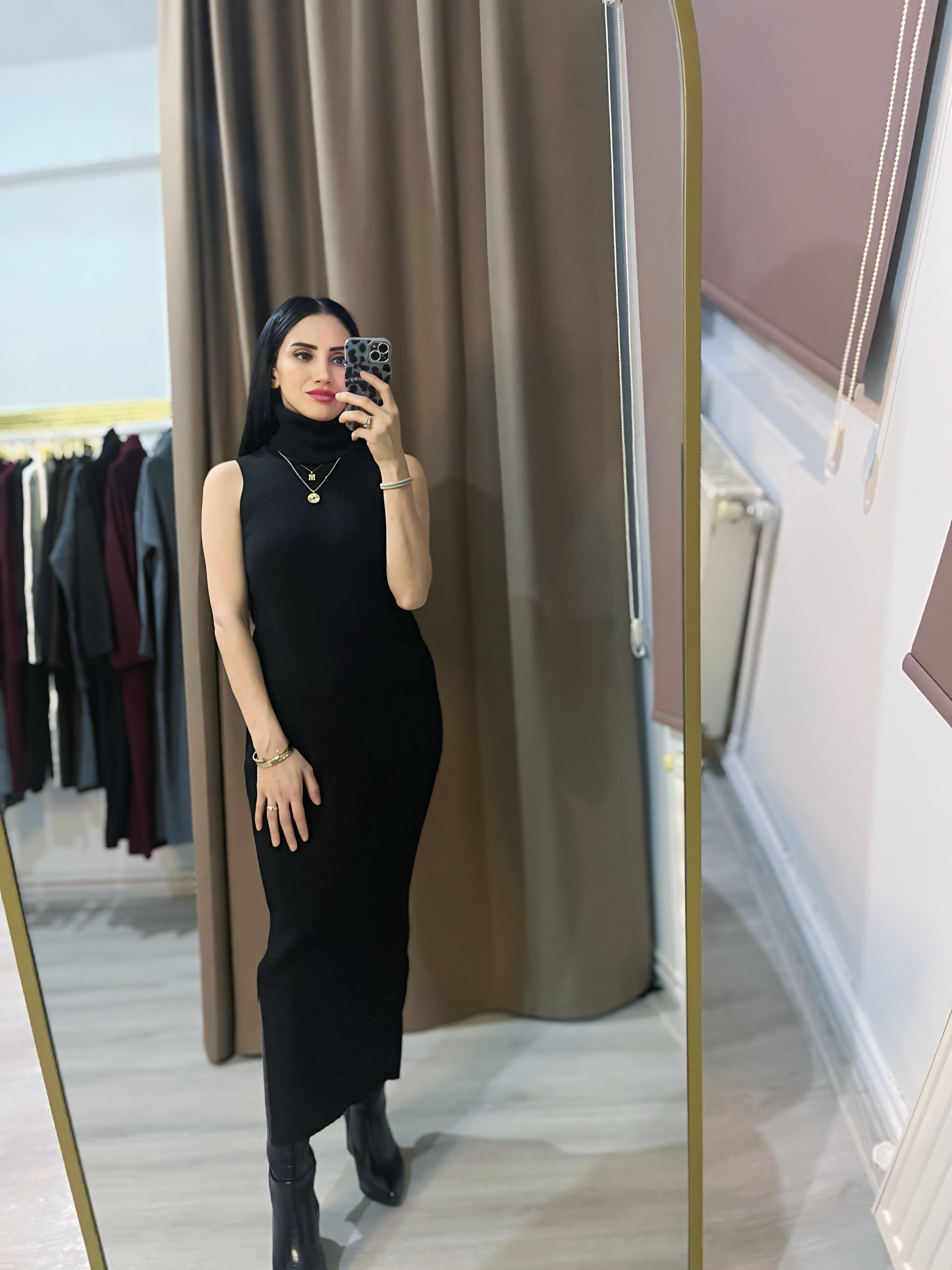 Siyah Balıkçı Yaka Sıfır Kol HırkalıElbise