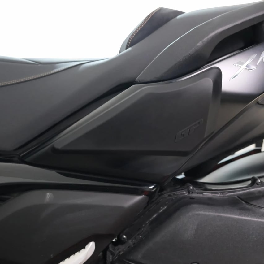 GP Kompozit Yamaha XMAX 250 / 300 2024 Uyumlu Sele Altı Grenaj Koruma Siyah