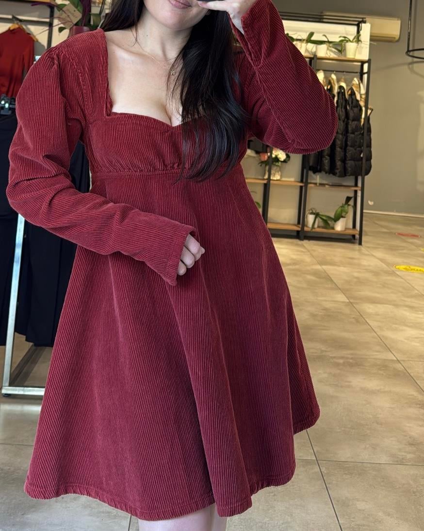 KADİFE KALP YAKA BORDO ELBİSE