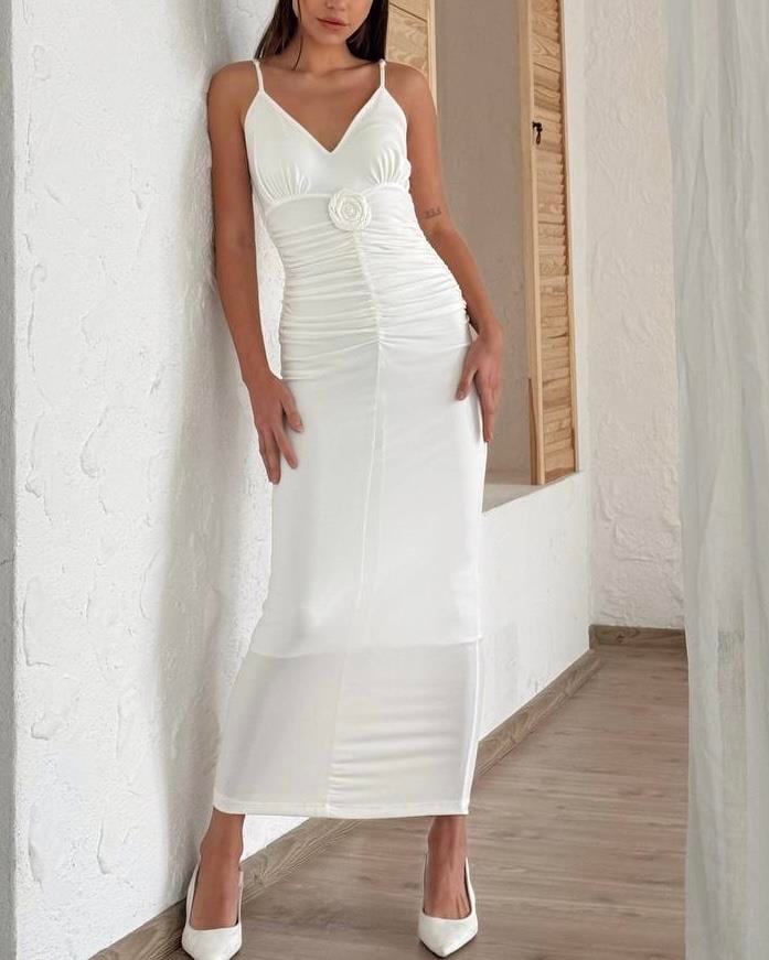 LOVE ASKILI GÜL DETAY MAXİ ELBİSE 