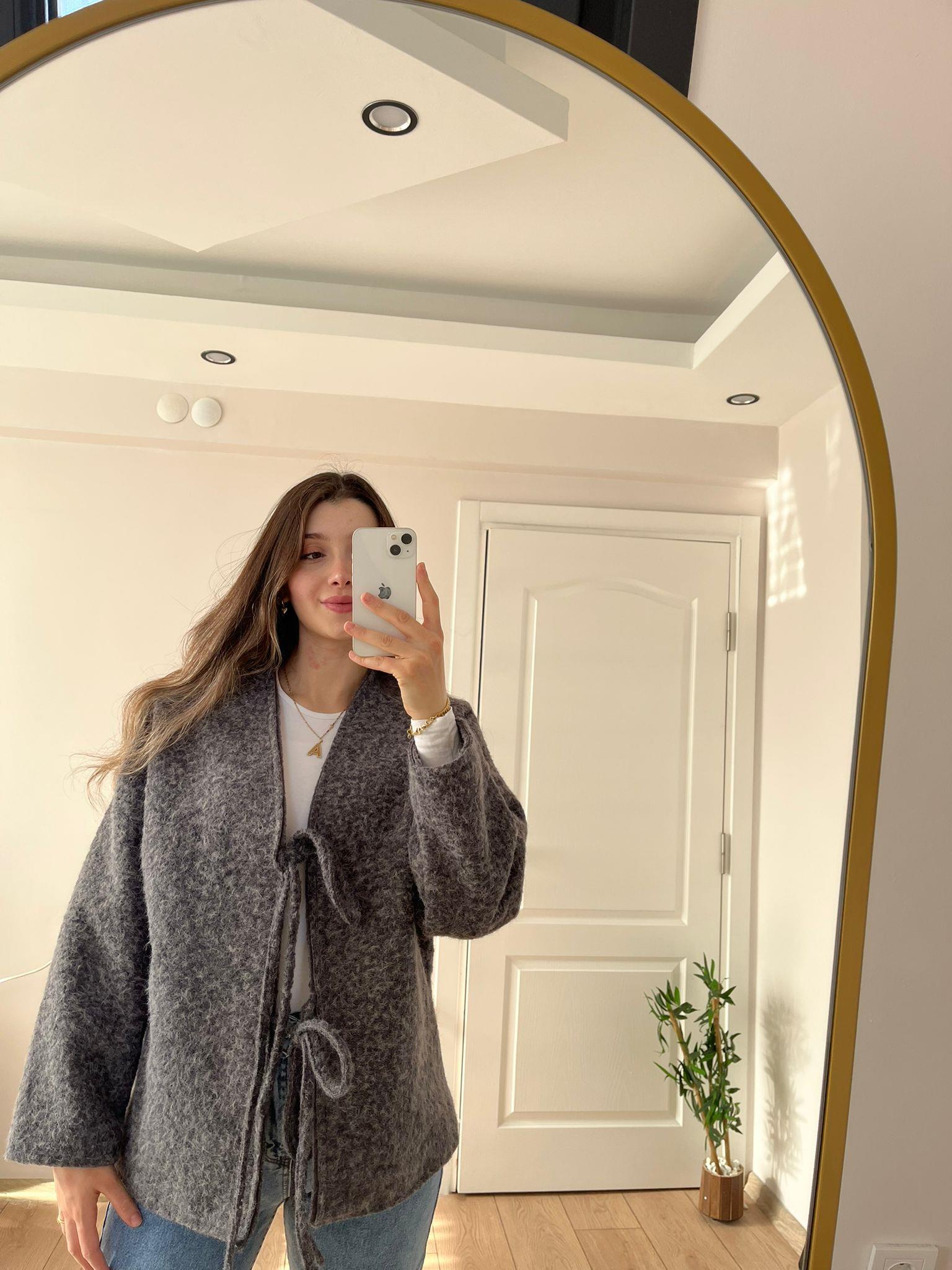 Gri Bağlamalı Keçe Ceket