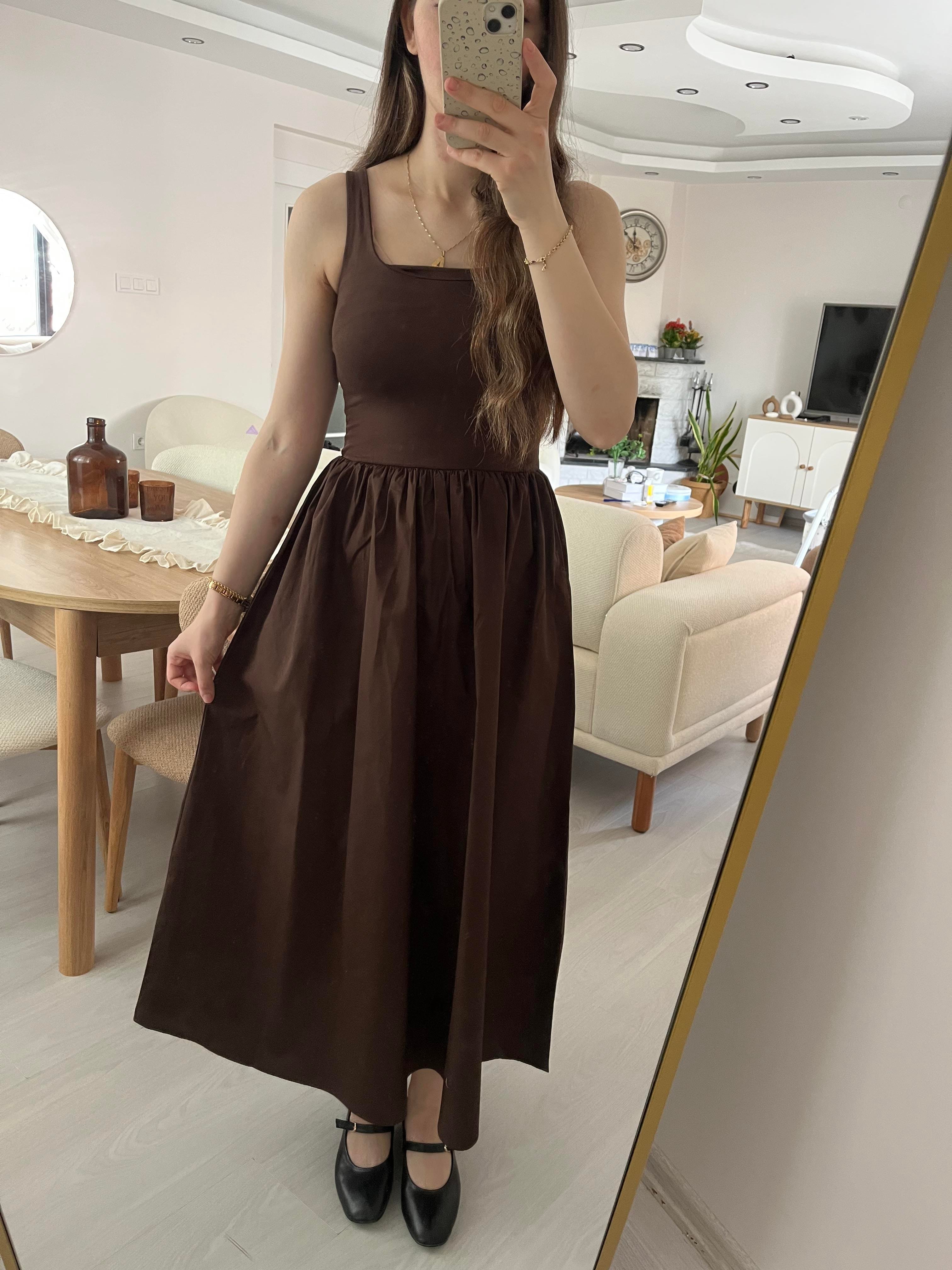 Kahve Rengi Askılı Elbise