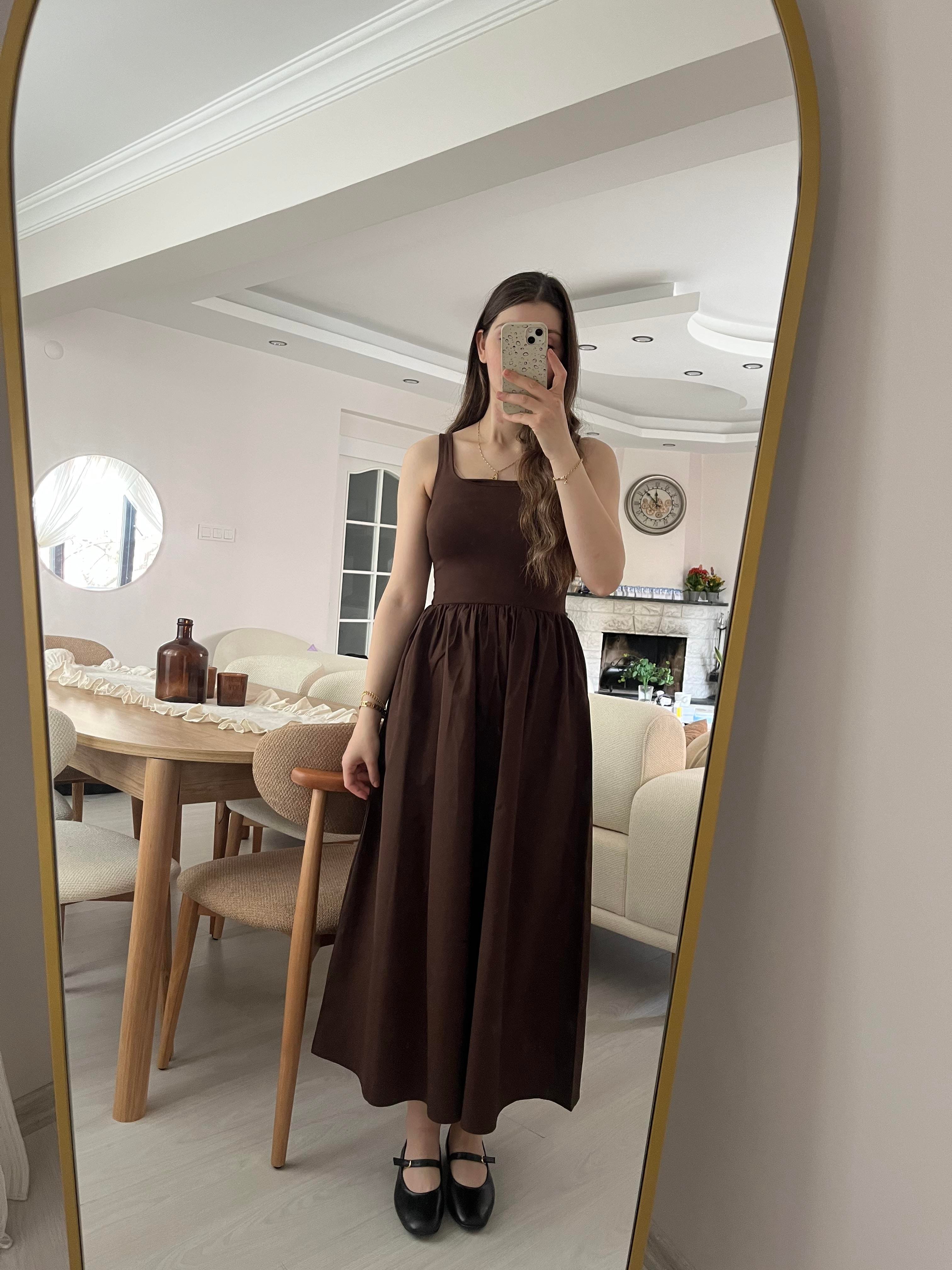 Kahve Rengi Askılı Elbise