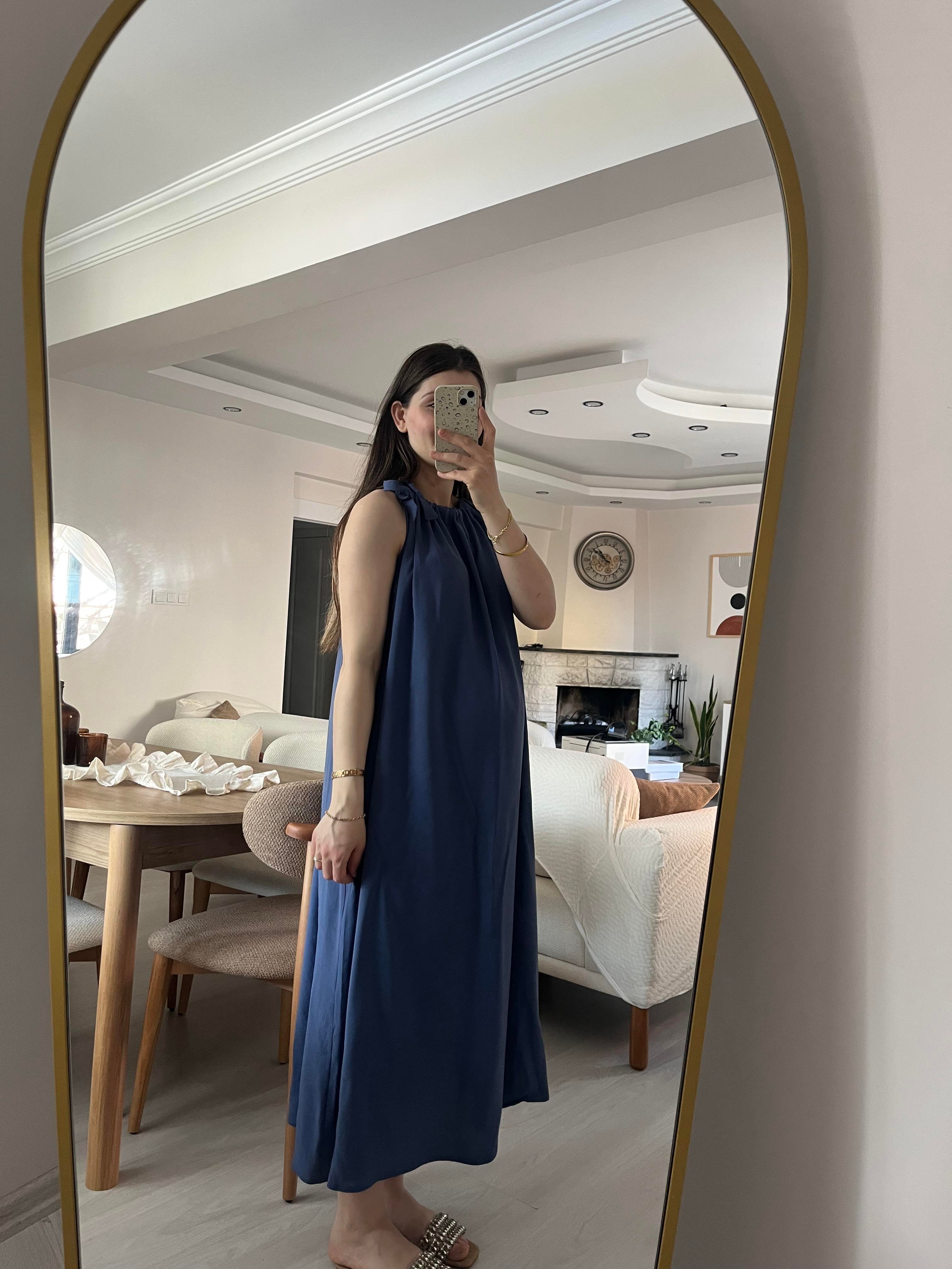 Mavi Boyundan Bağlamalı Modal Elbise