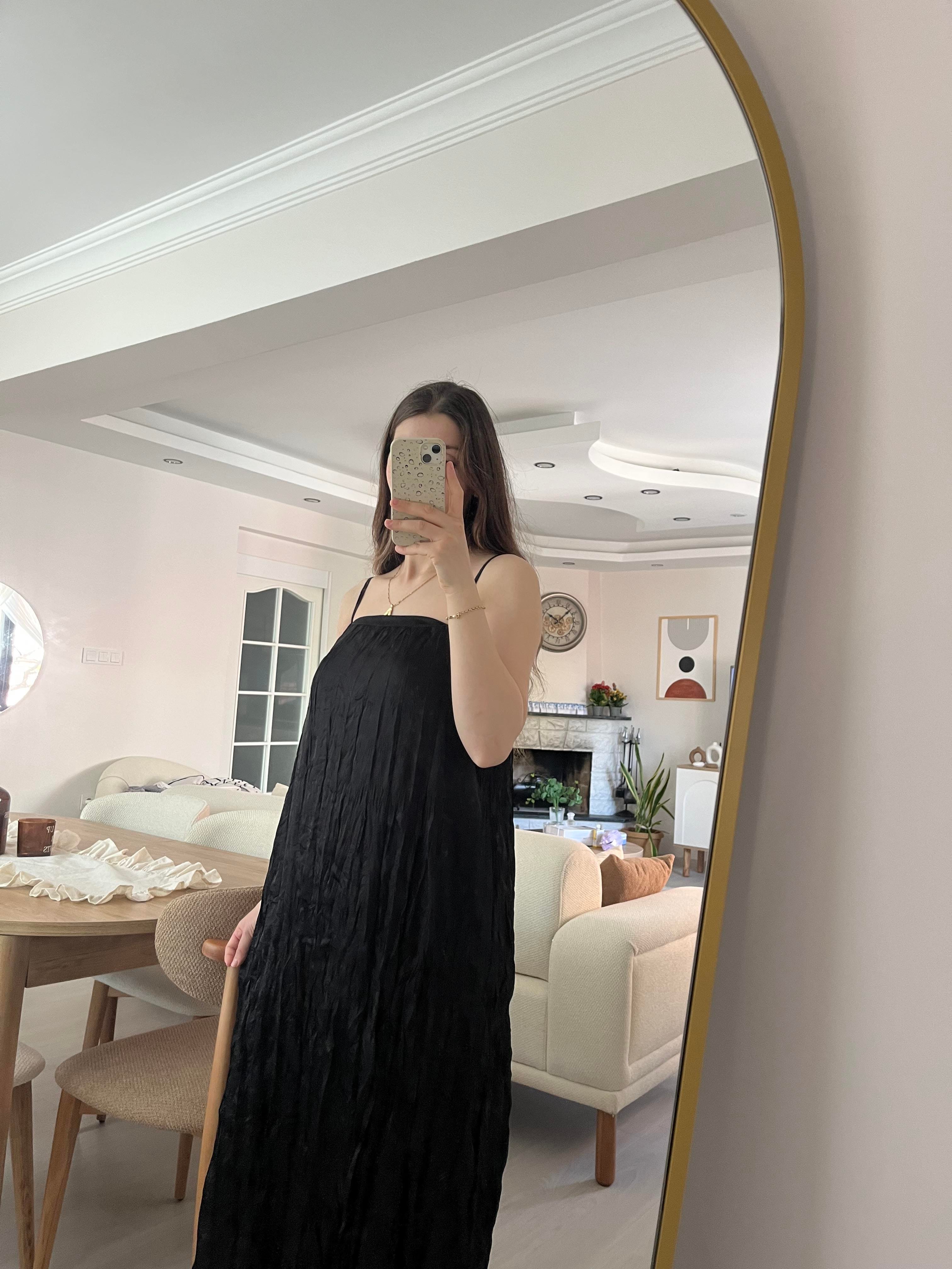 Premium Siyah Kırışık Kumaş Elbise