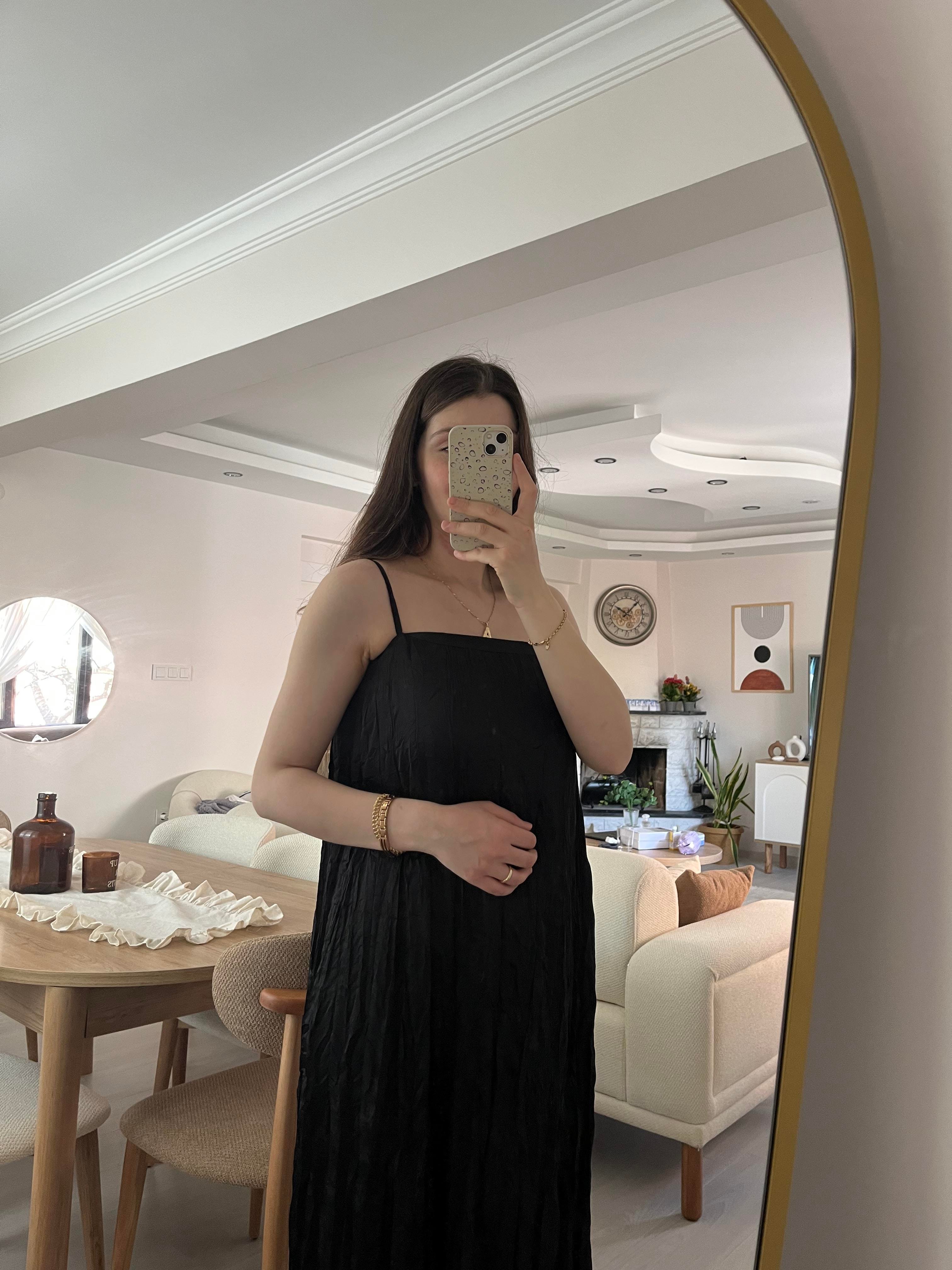 Premium Siyah Kırışık Kumaş Elbise