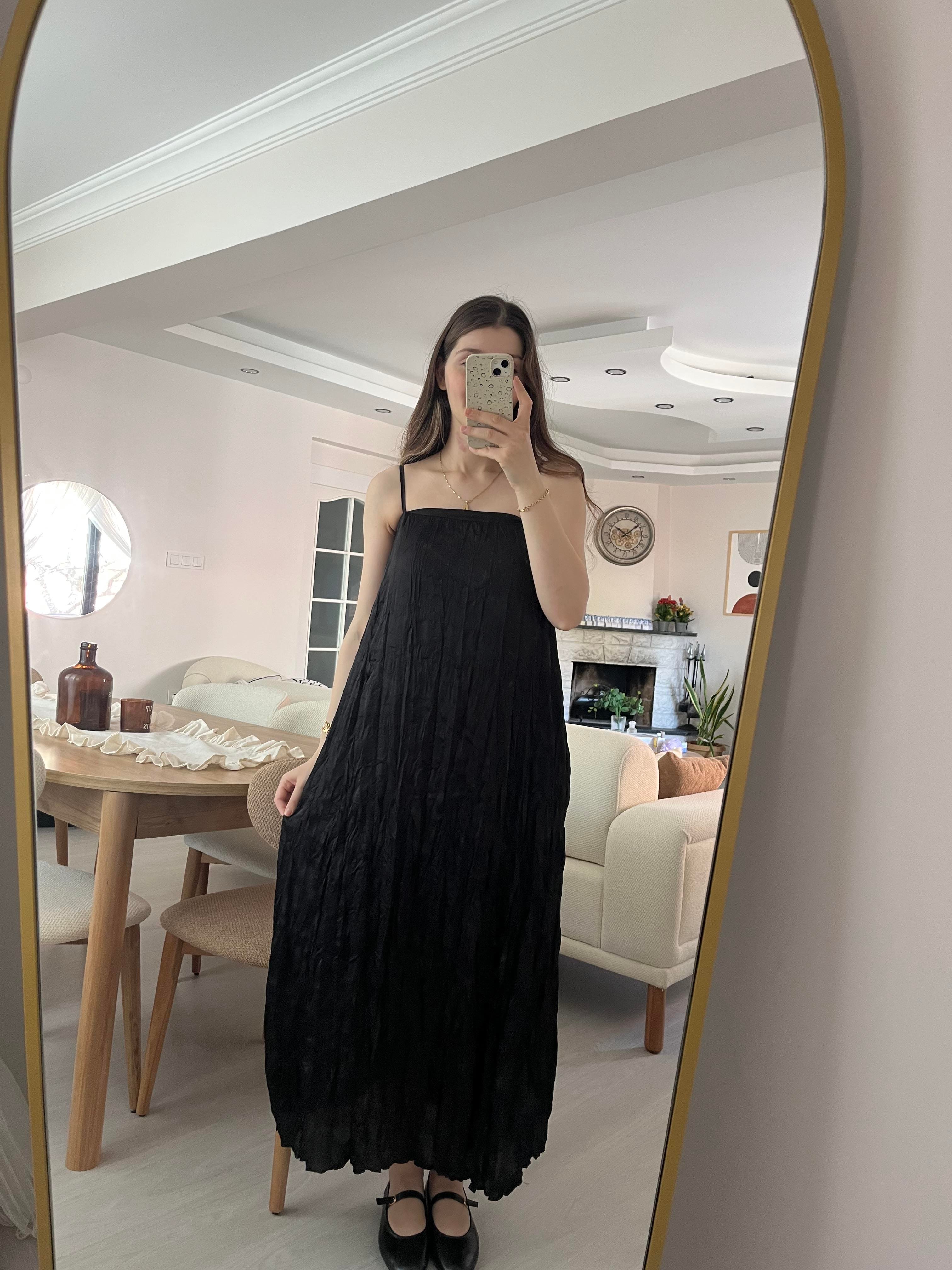Premium Siyah Kırışık Kumaş Elbise