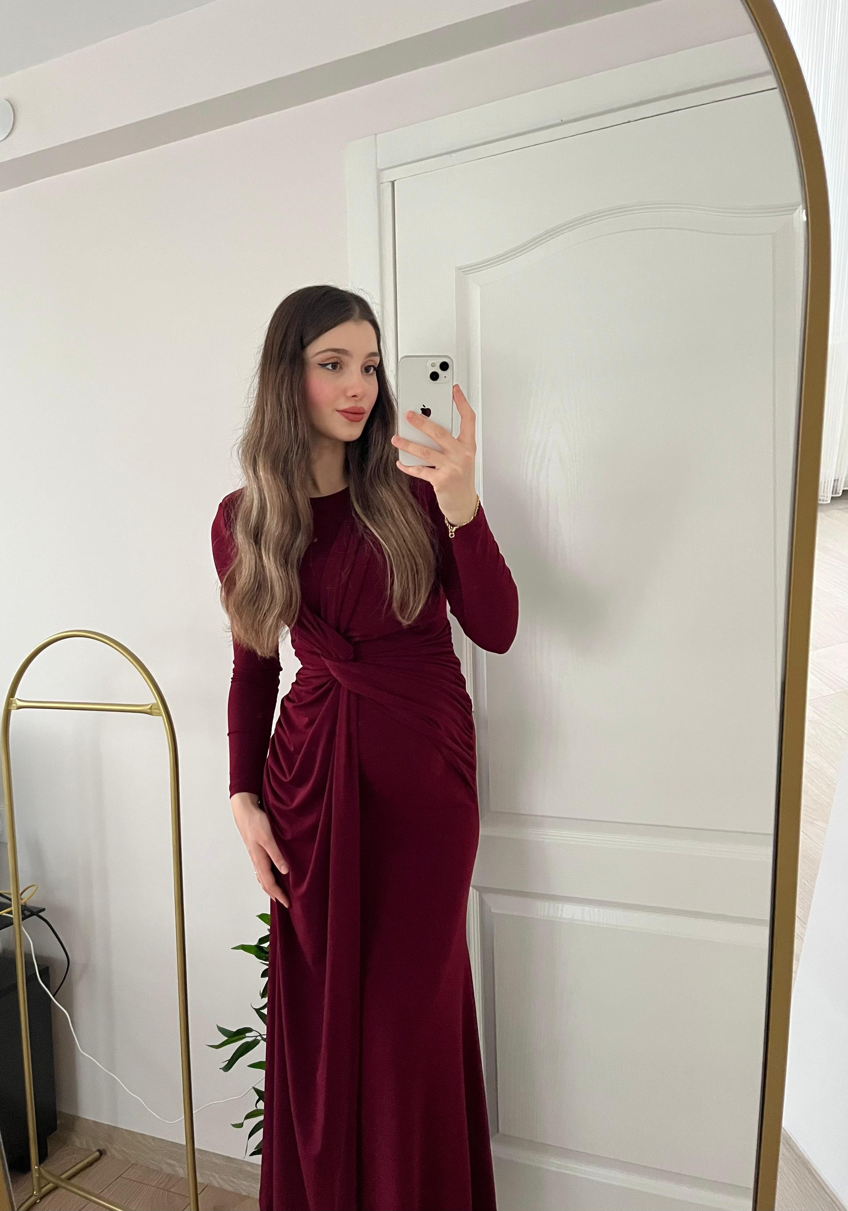 Vatkalı Drape Detaylı Uzun Bordo Elbise