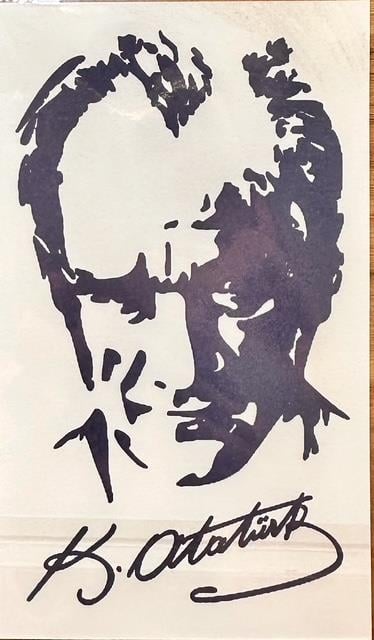 Mustafa Kemal Atatürk Yarı Kalıcı Dövme 