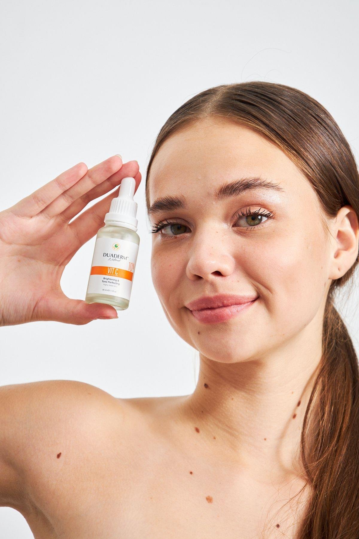 Aydınlatıcı Ve Ton Eşitleyici Vitamin C Serum 30ml