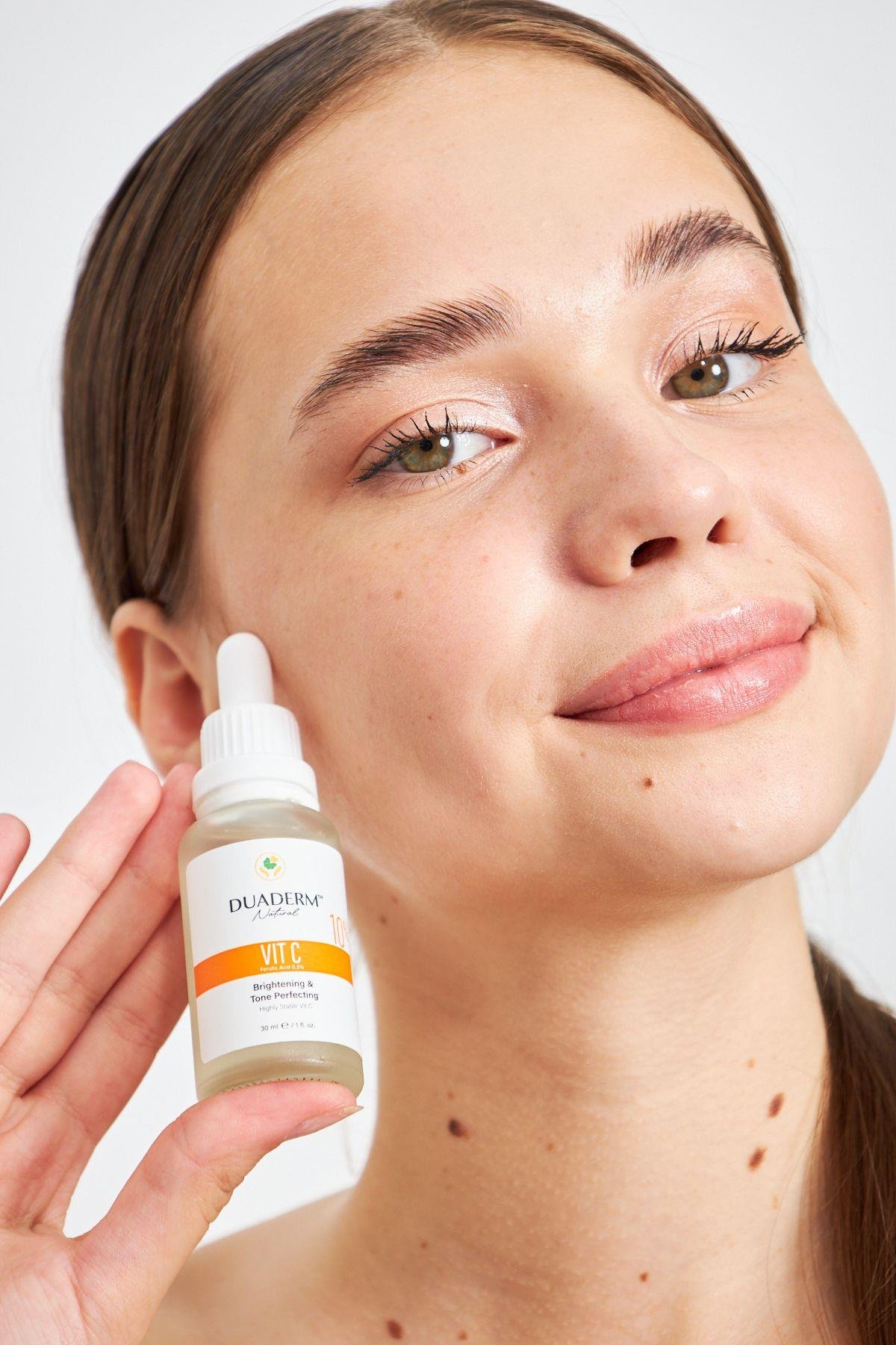 Aydınlatıcı Ve Ton Eşitleyici Vitamin C Serum 30ml