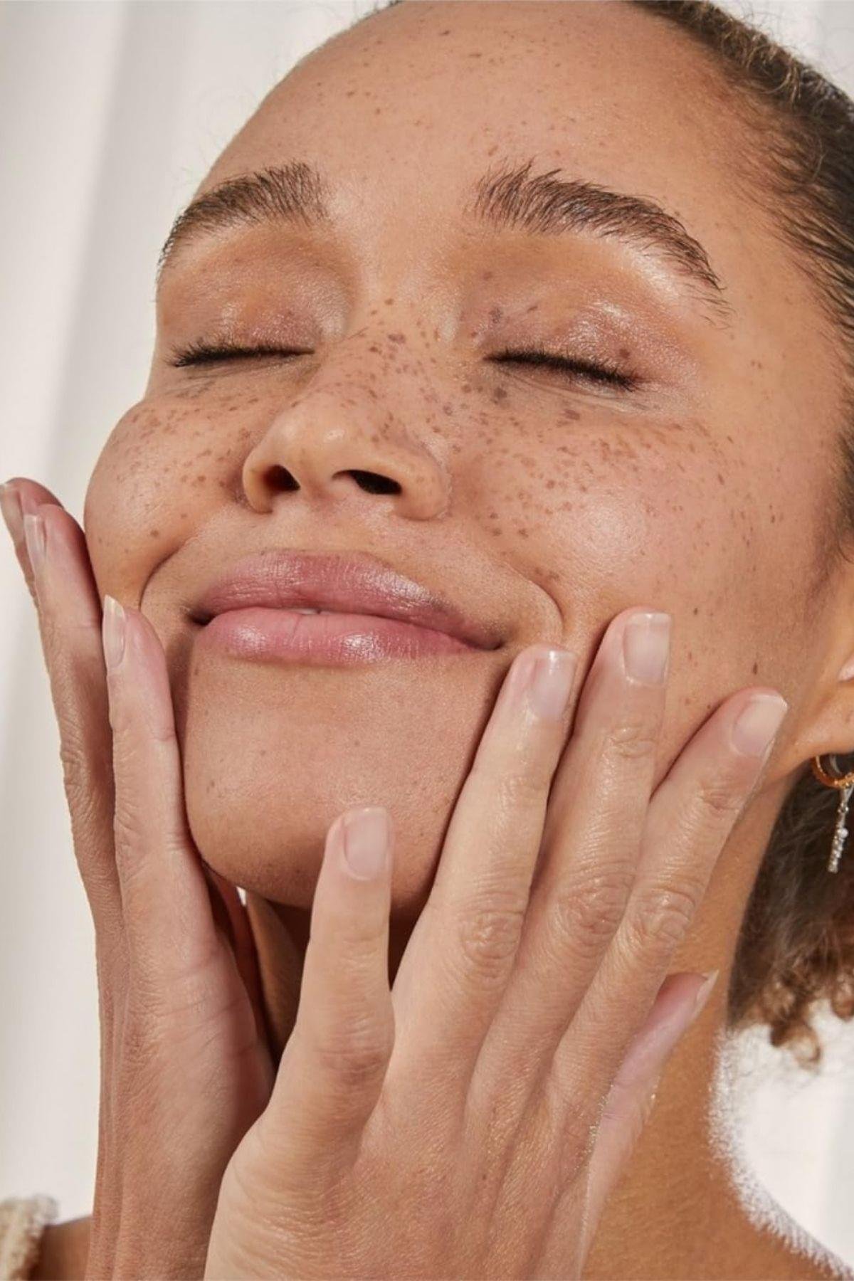 Derma Skin Clear Sivilce Karşıtı Tonik 200ml ve T-Bölgesi Siyah Nokta Temizleyici Burun Bandı