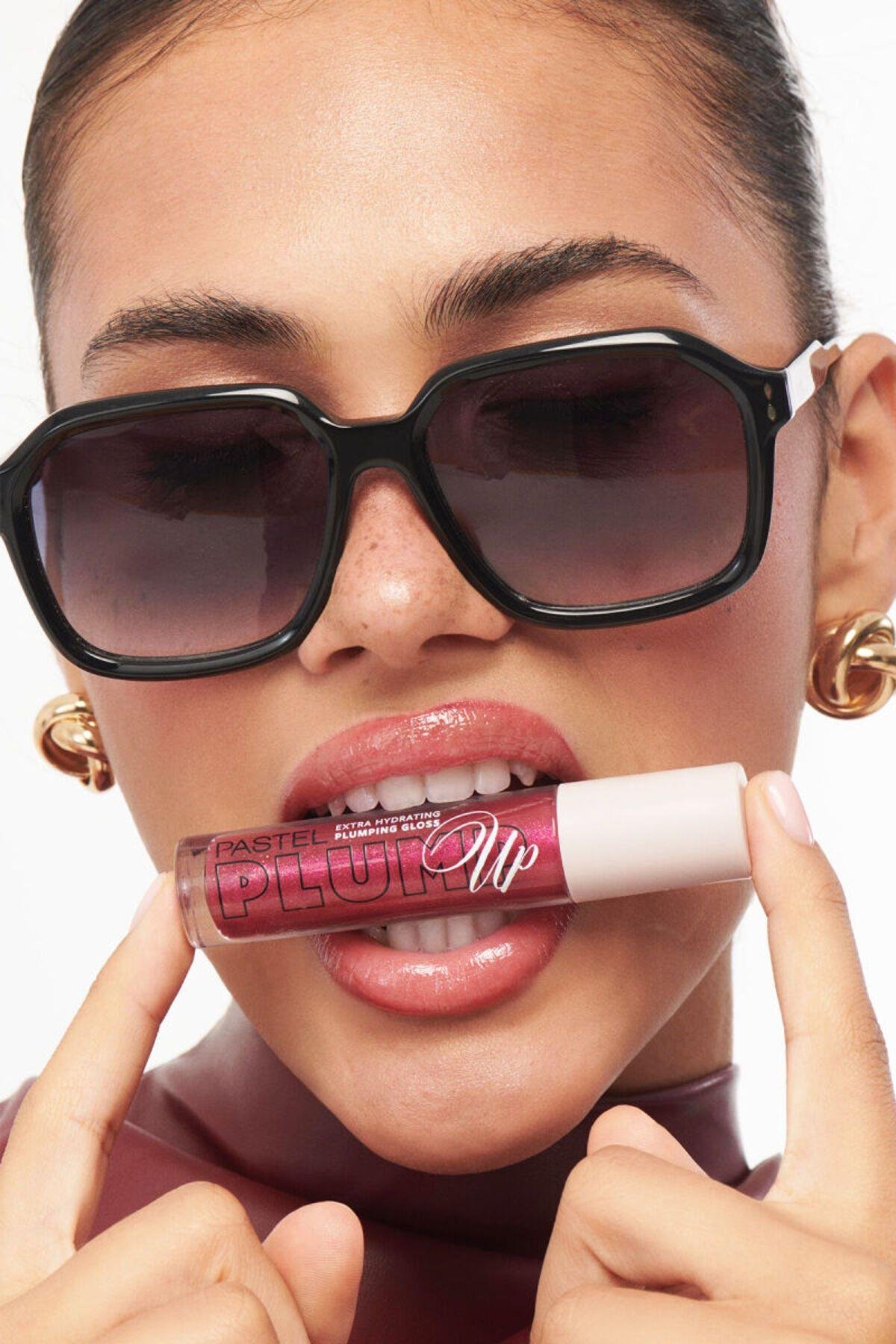 Plump Up 207 Dolgunlaştıran Dudak Parlatıcısı + MaybellineNew York Sky High Cosmic Black Maskara