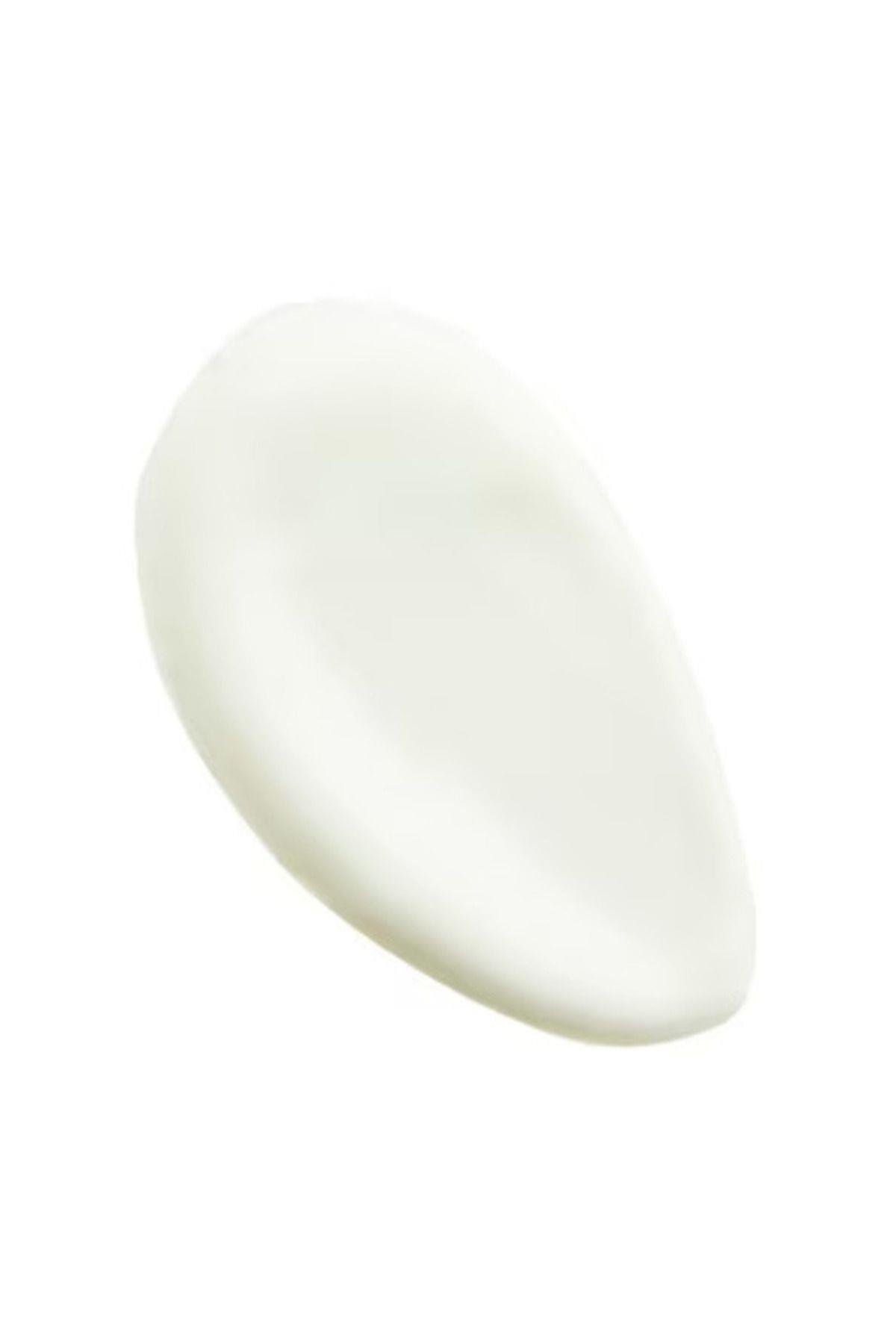 Skincare Invisible Hyaluronik Asit İçeren Güneş Kremi SPF 50 50 ml