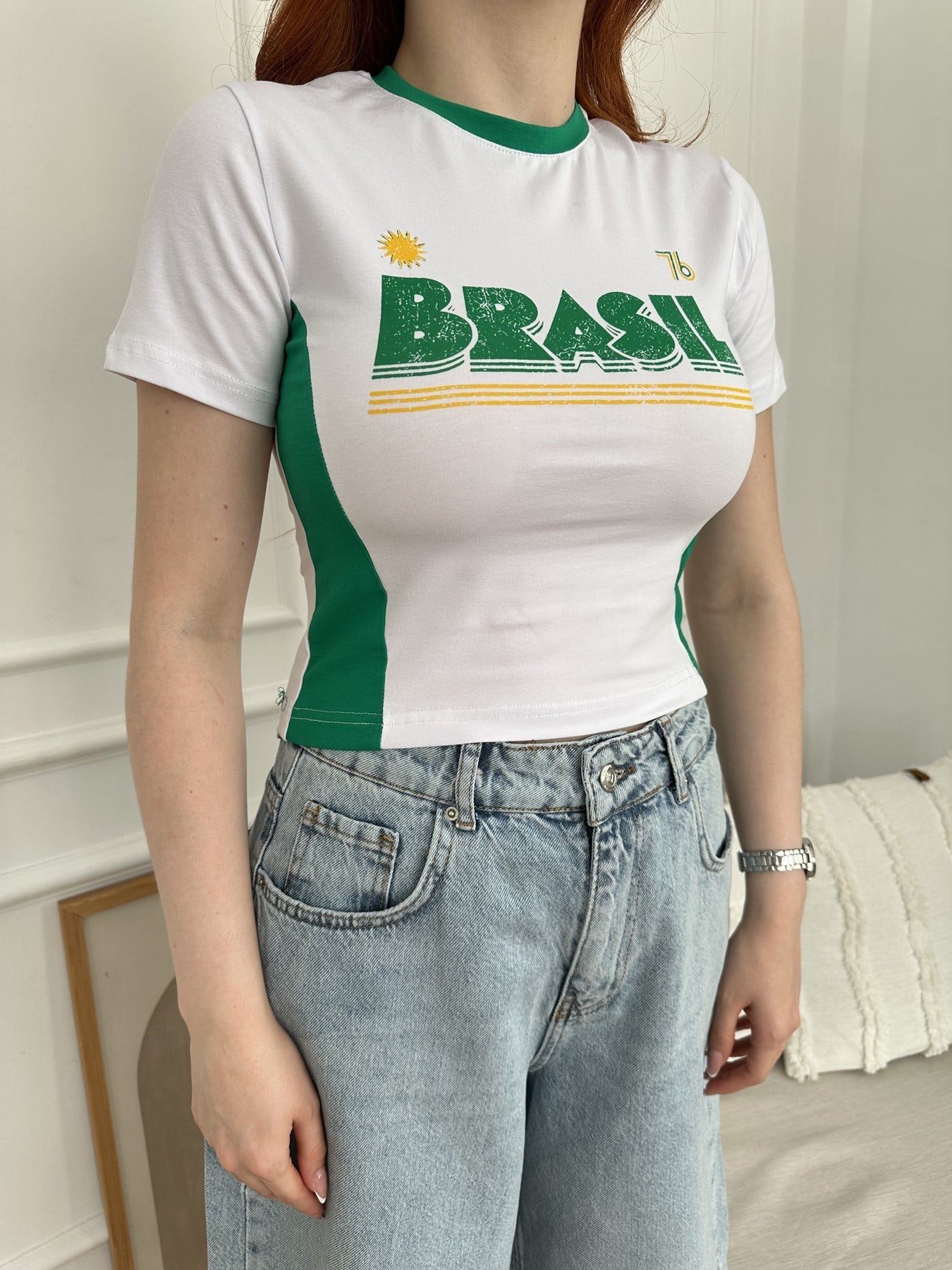 79 Brasil Baskılı Crop T-shirt Beyaz