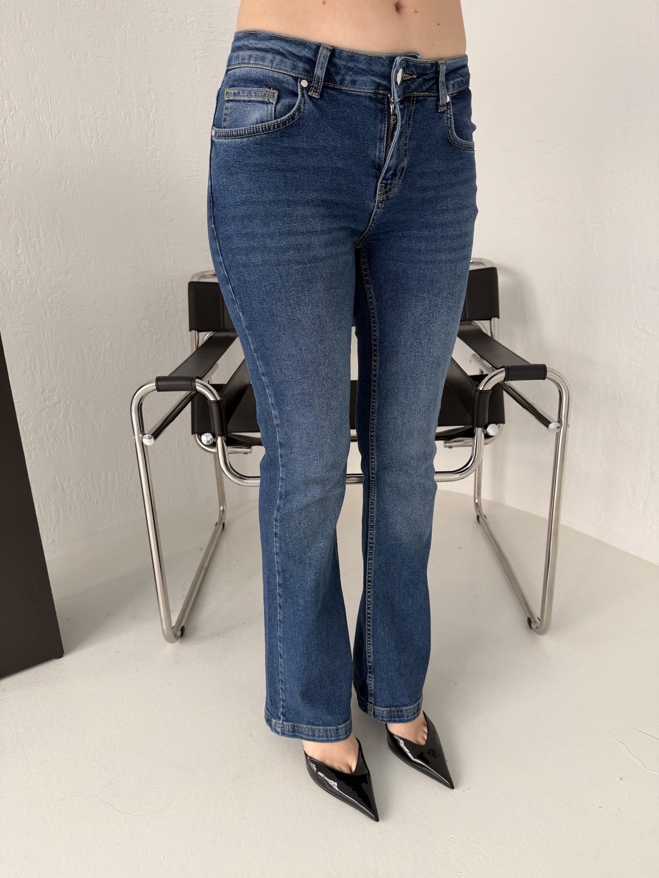 Arka Cebi Kapaklı Likralı Jean Pantolon Mavi