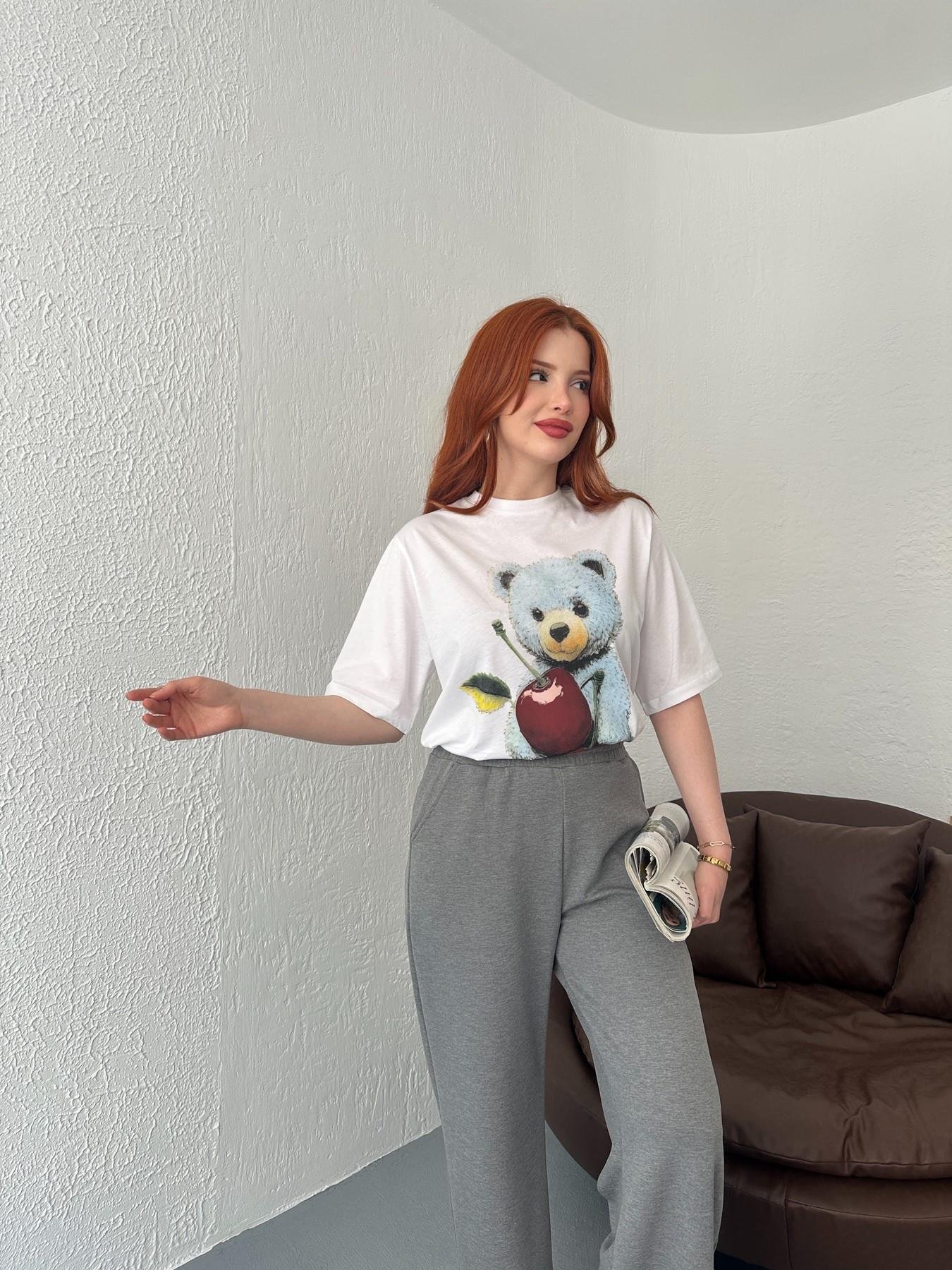 Ayıcık Kiraz Baskılı Tişört Beyaz