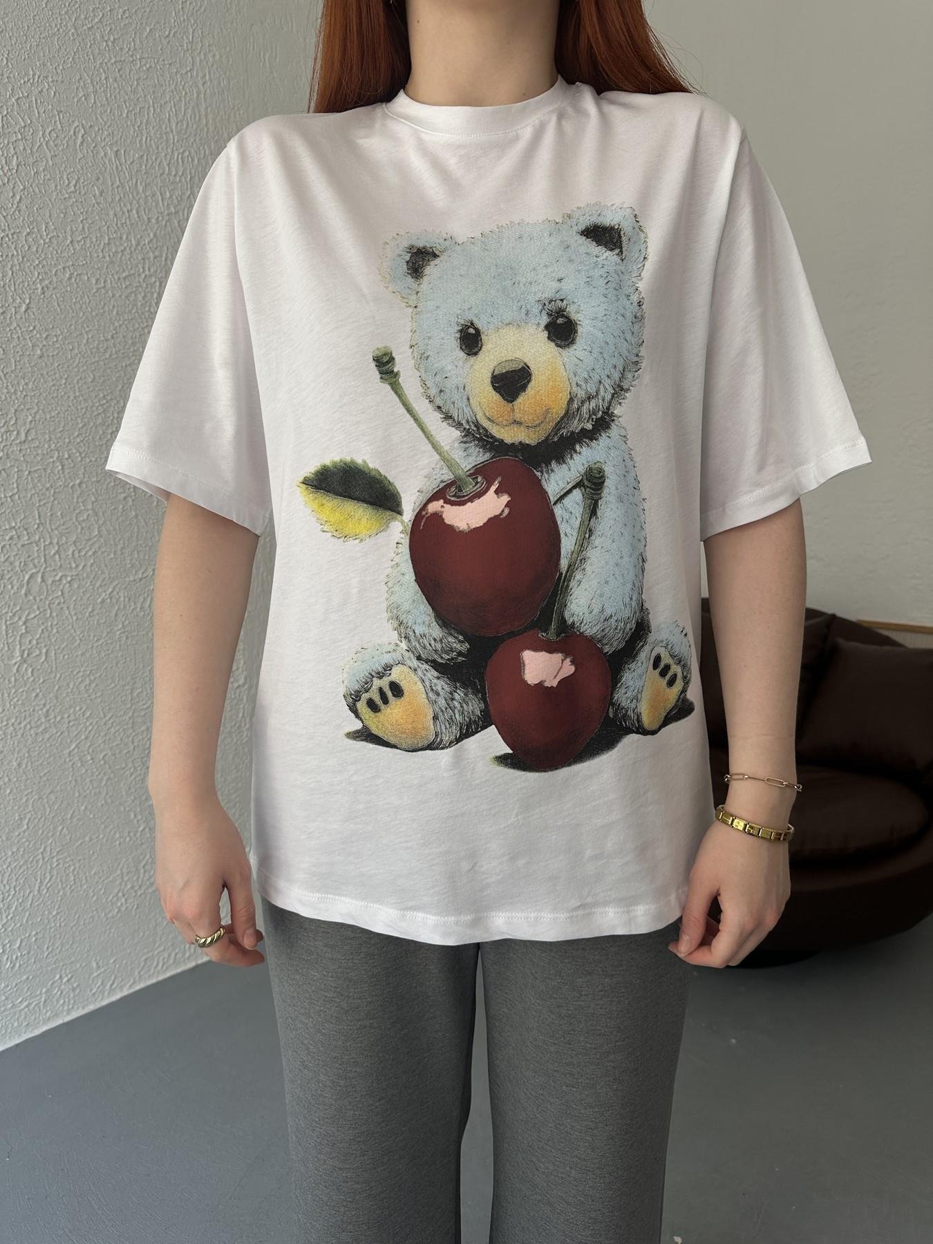 Ayıcık Kiraz Baskılı Tişört Beyaz