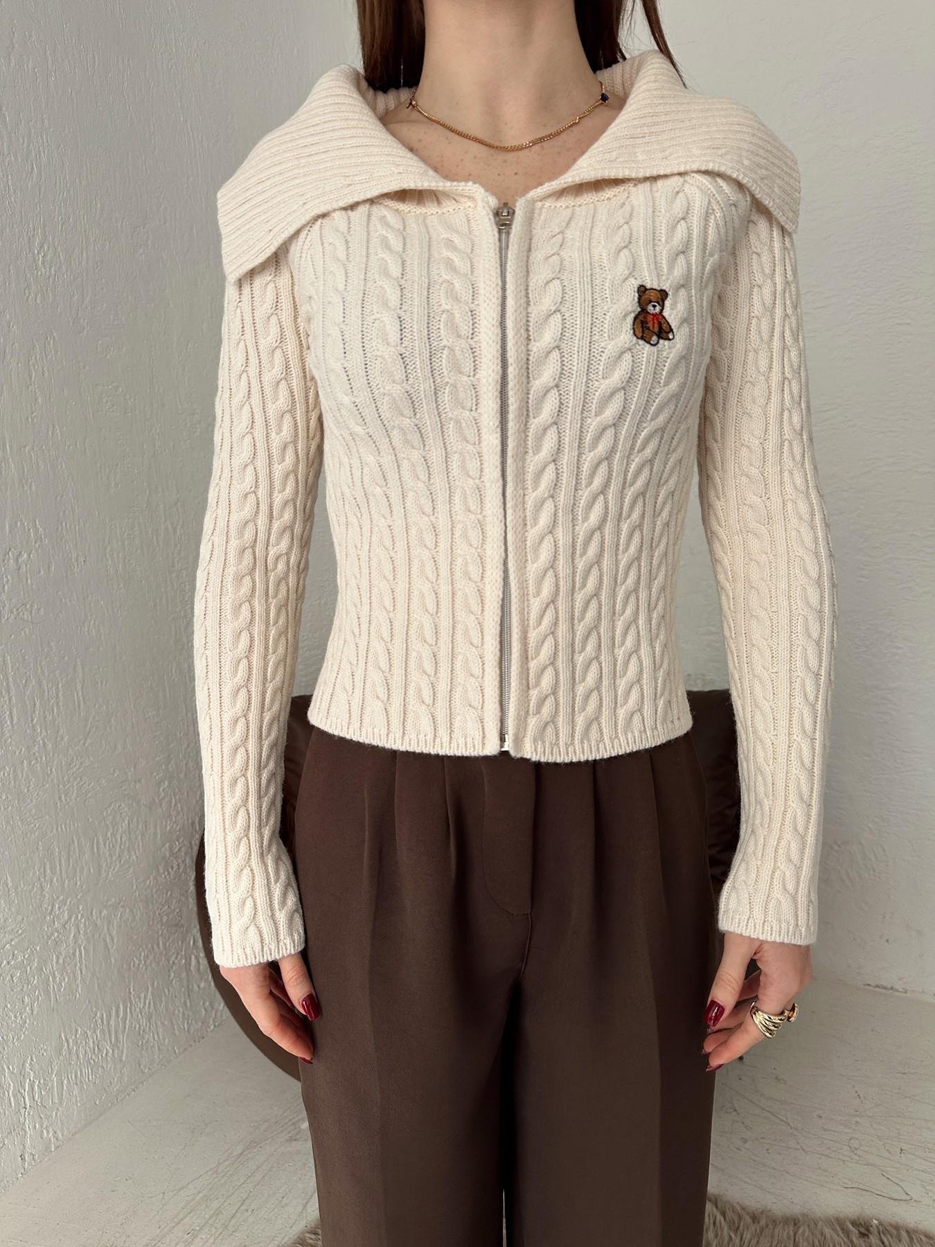 Ayıcık Nakışlı Fermuarlı Hırka KREM