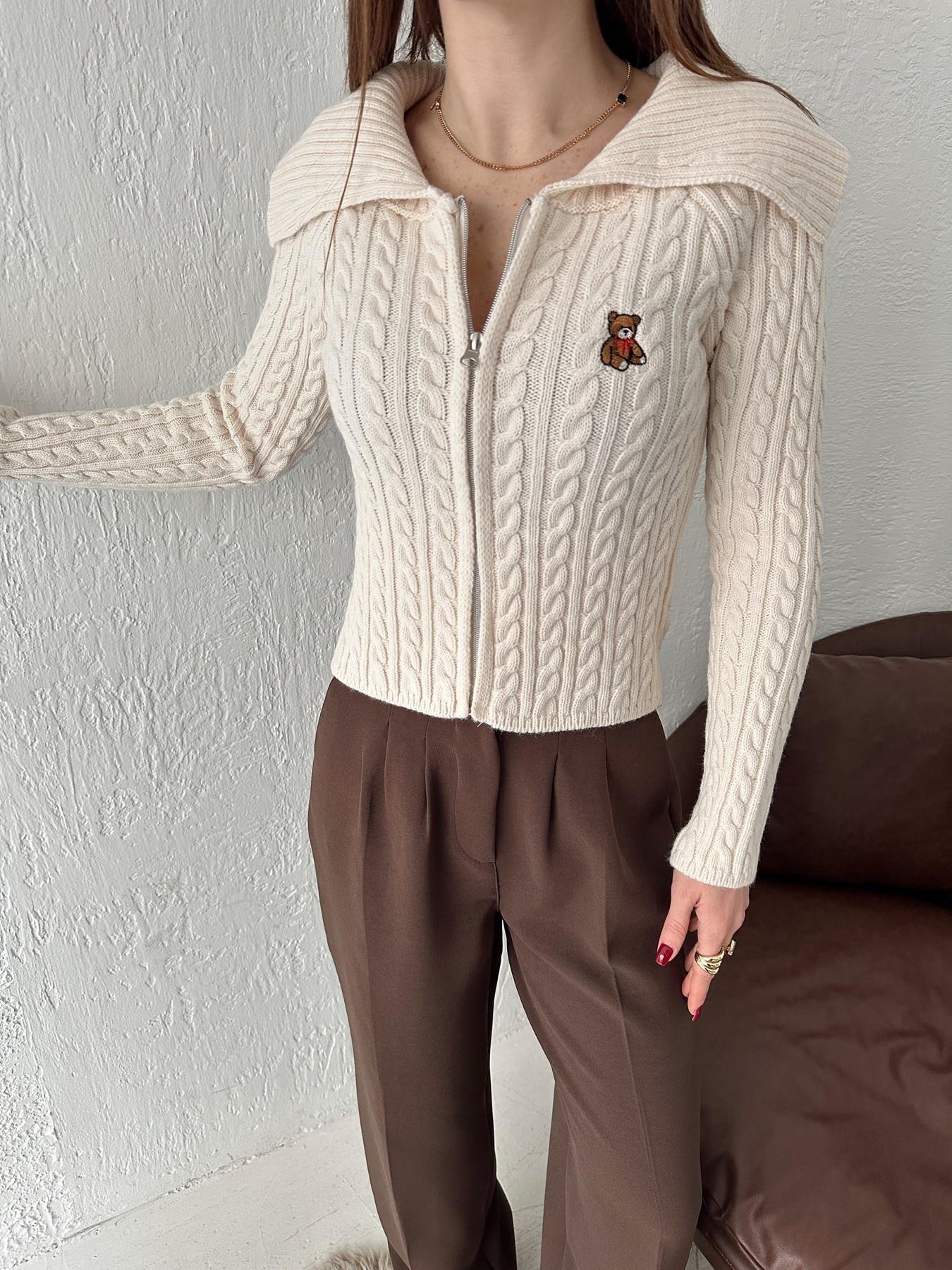 Ayıcık Nakışlı Fermuarlı Hırka KREM