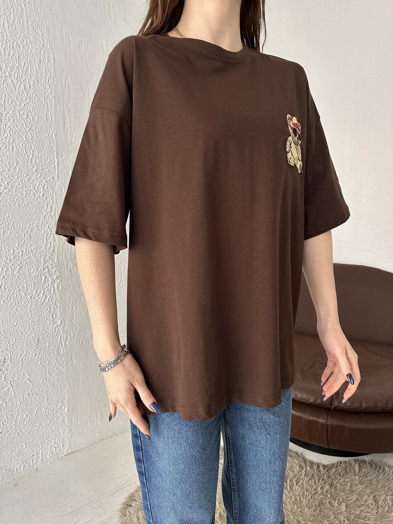 Ayıcık Nakışlı Tişört KAHVE