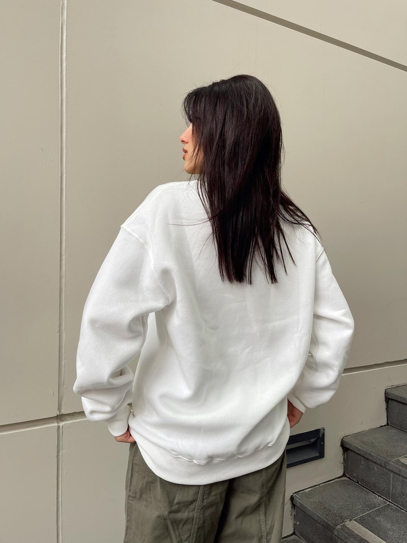 Basic Yuvarlak Yaka Sweatshirt EKRU