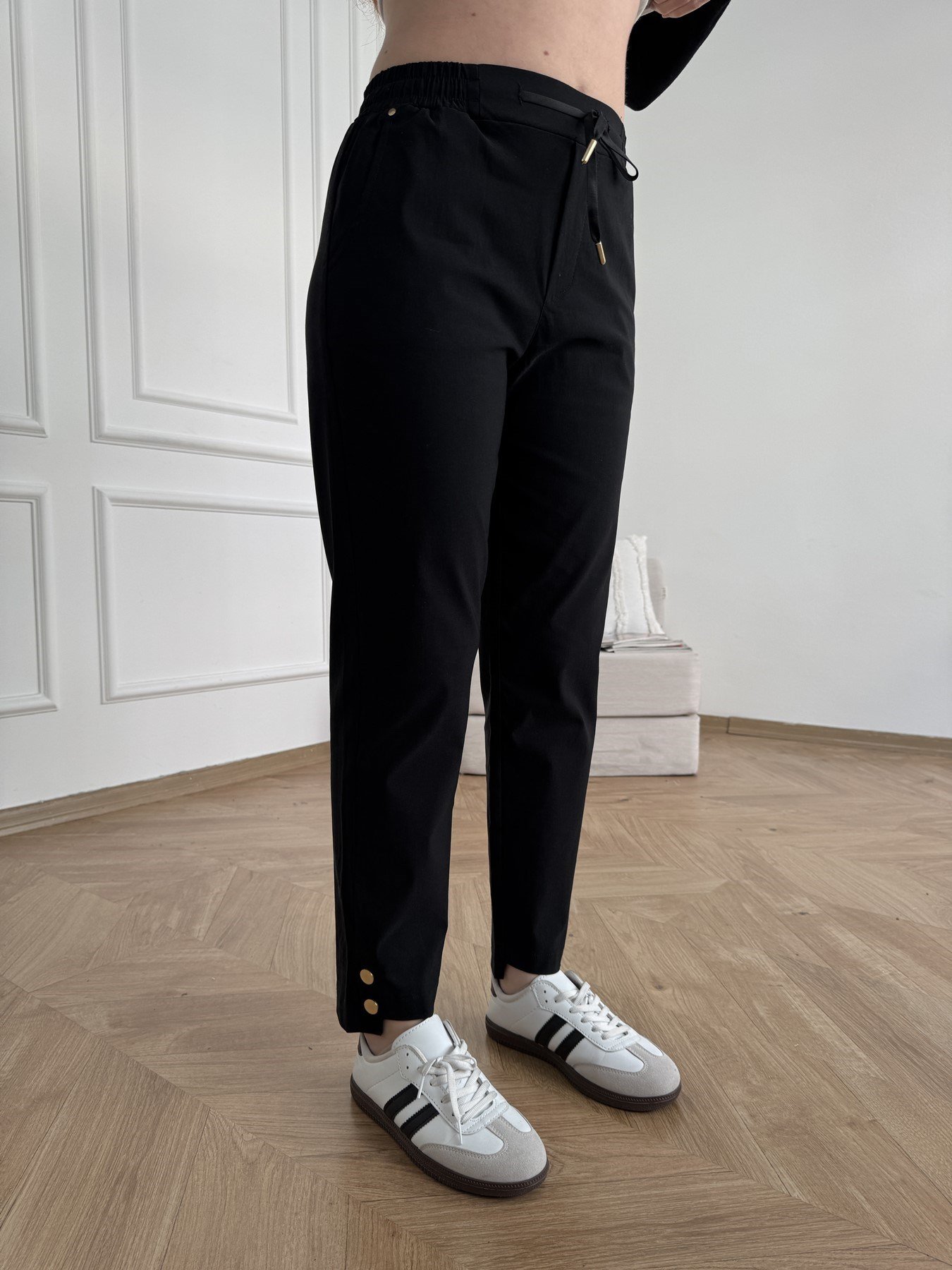 Beli Lastikli Paça Düğmeli Pantolon Siyah
