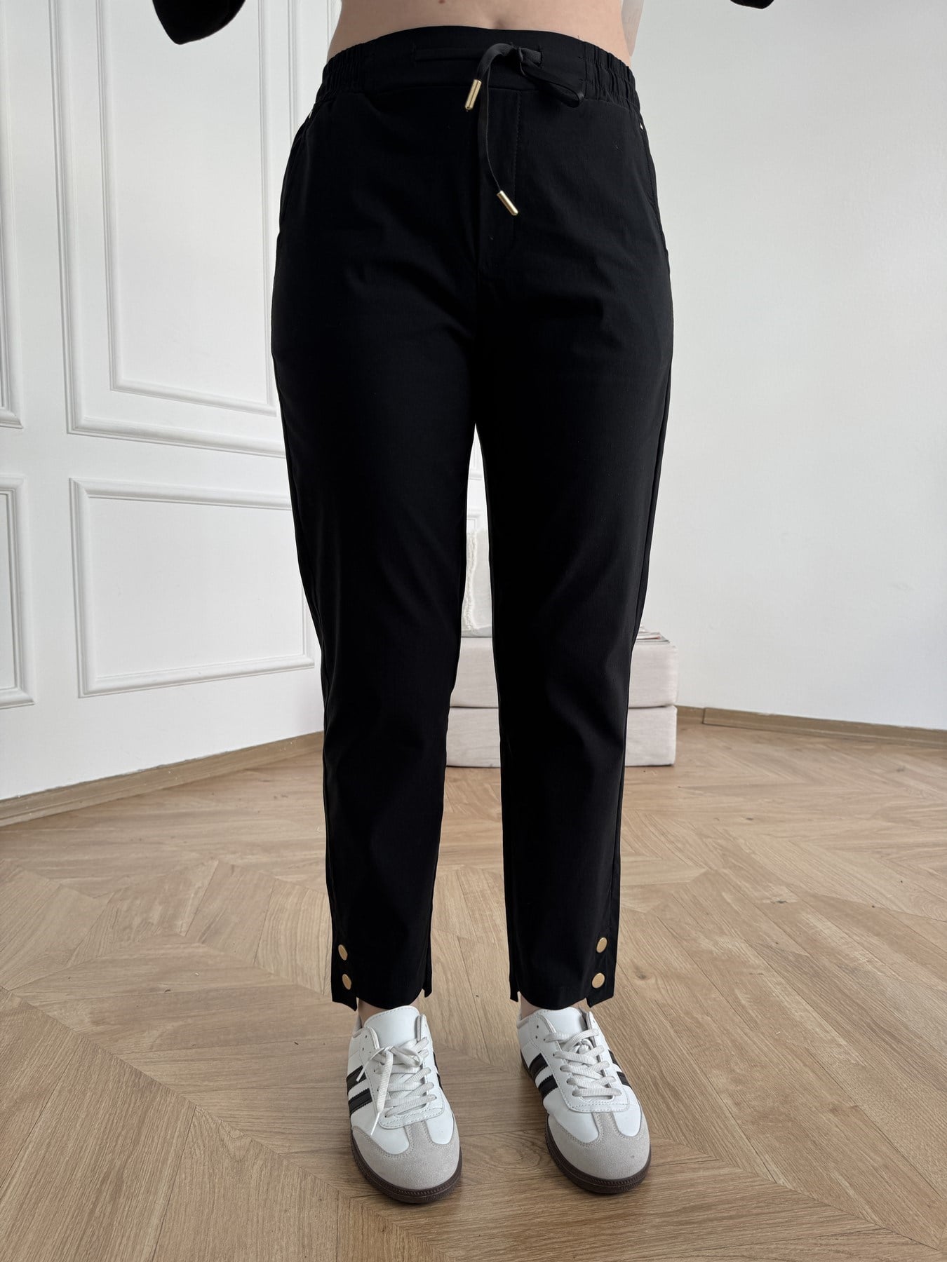 Beli Lastikli Paça Düğmeli Pantolon Siyah
