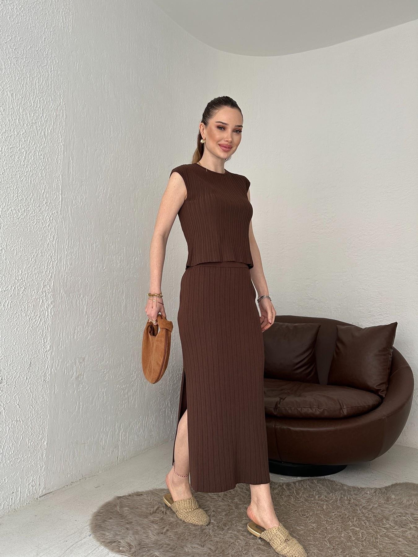 Beli Lastikli Yırtmaçlı Triko Etek Kahve