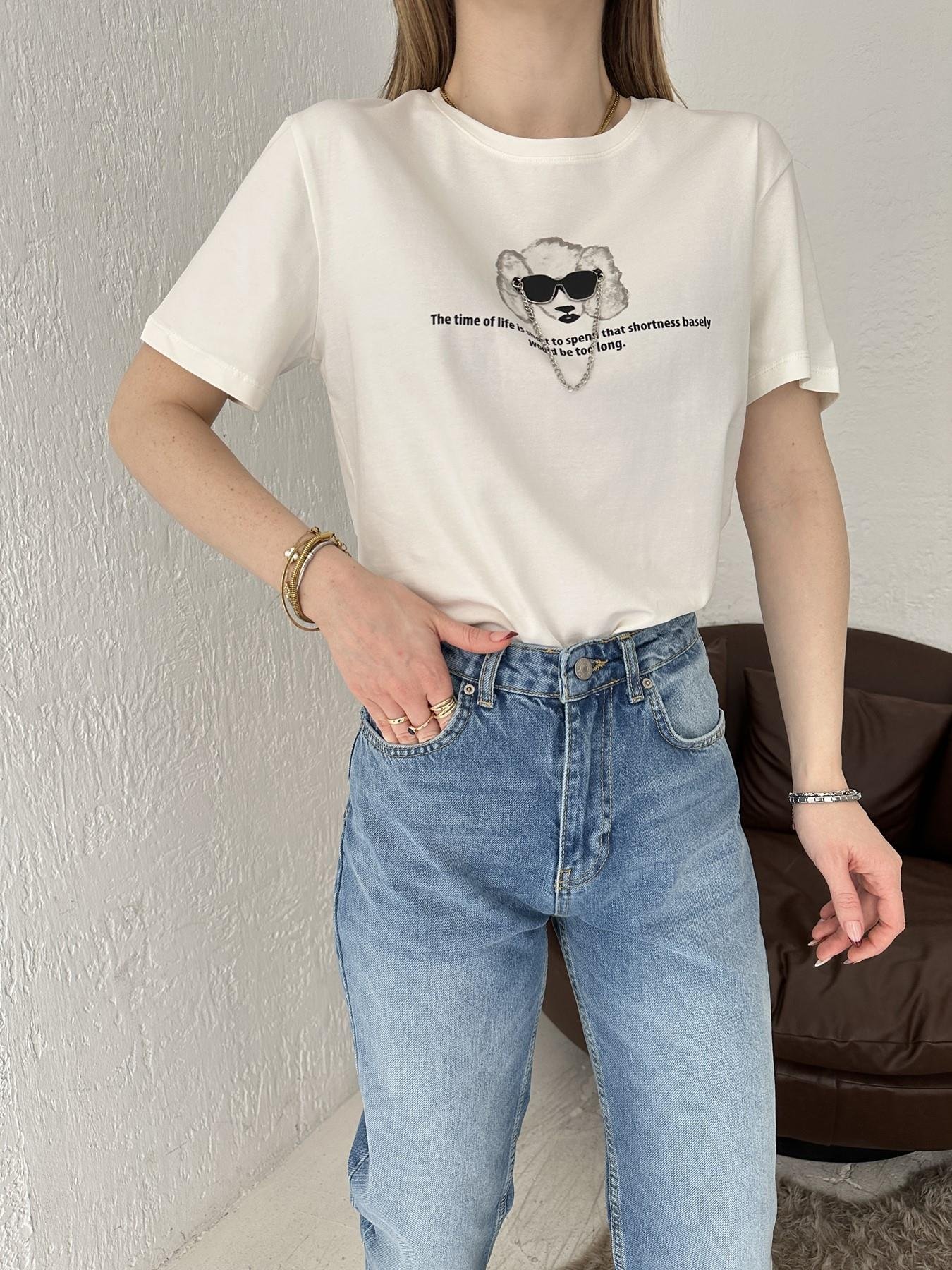 Bisiklet Yaka Aksesuar Detay Tişört Ekru